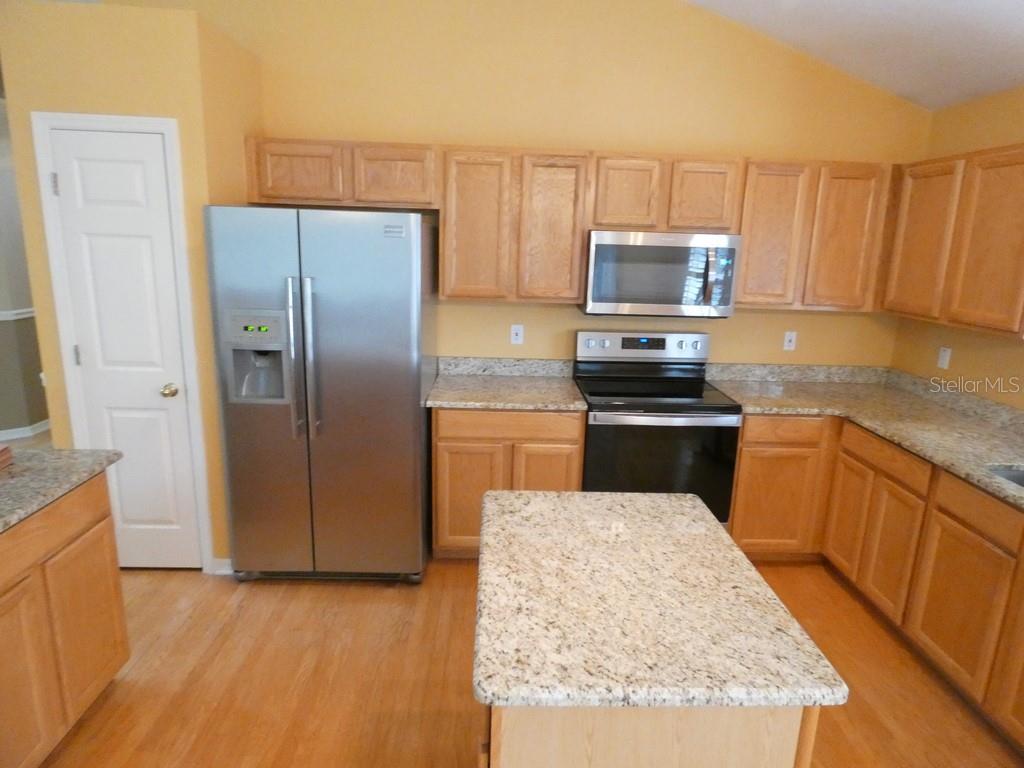 6200 ASHFIELD PL — photo 3