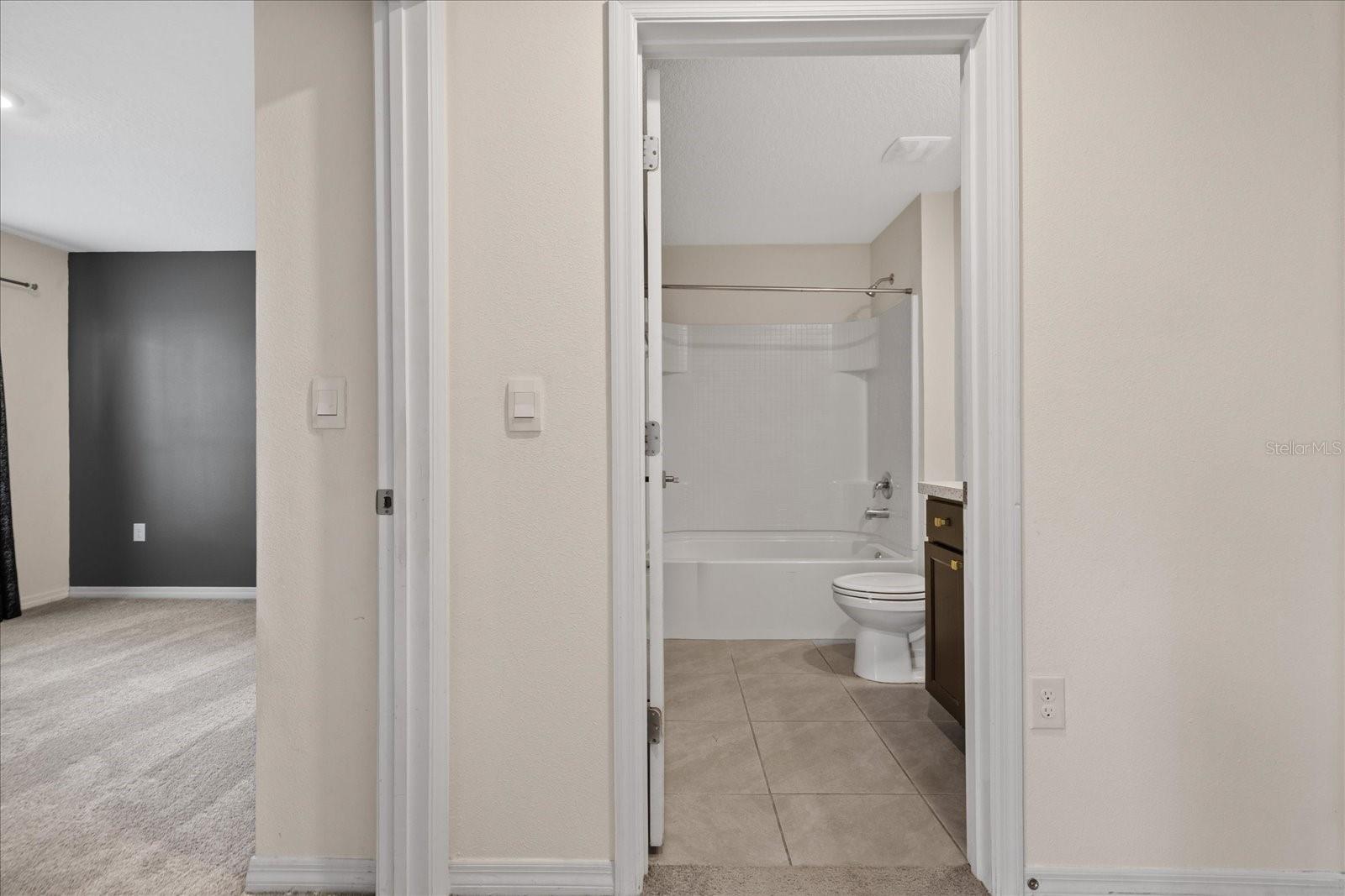 13904 WINEBERRY DR — photo 11