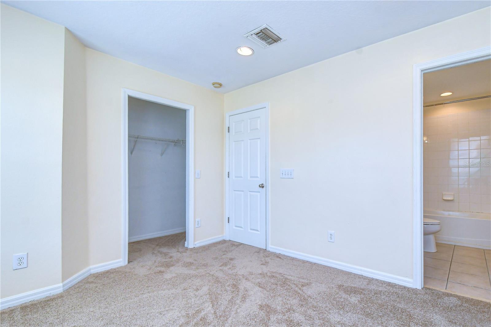6919 TOWERING SPRUCE DR — photo 27