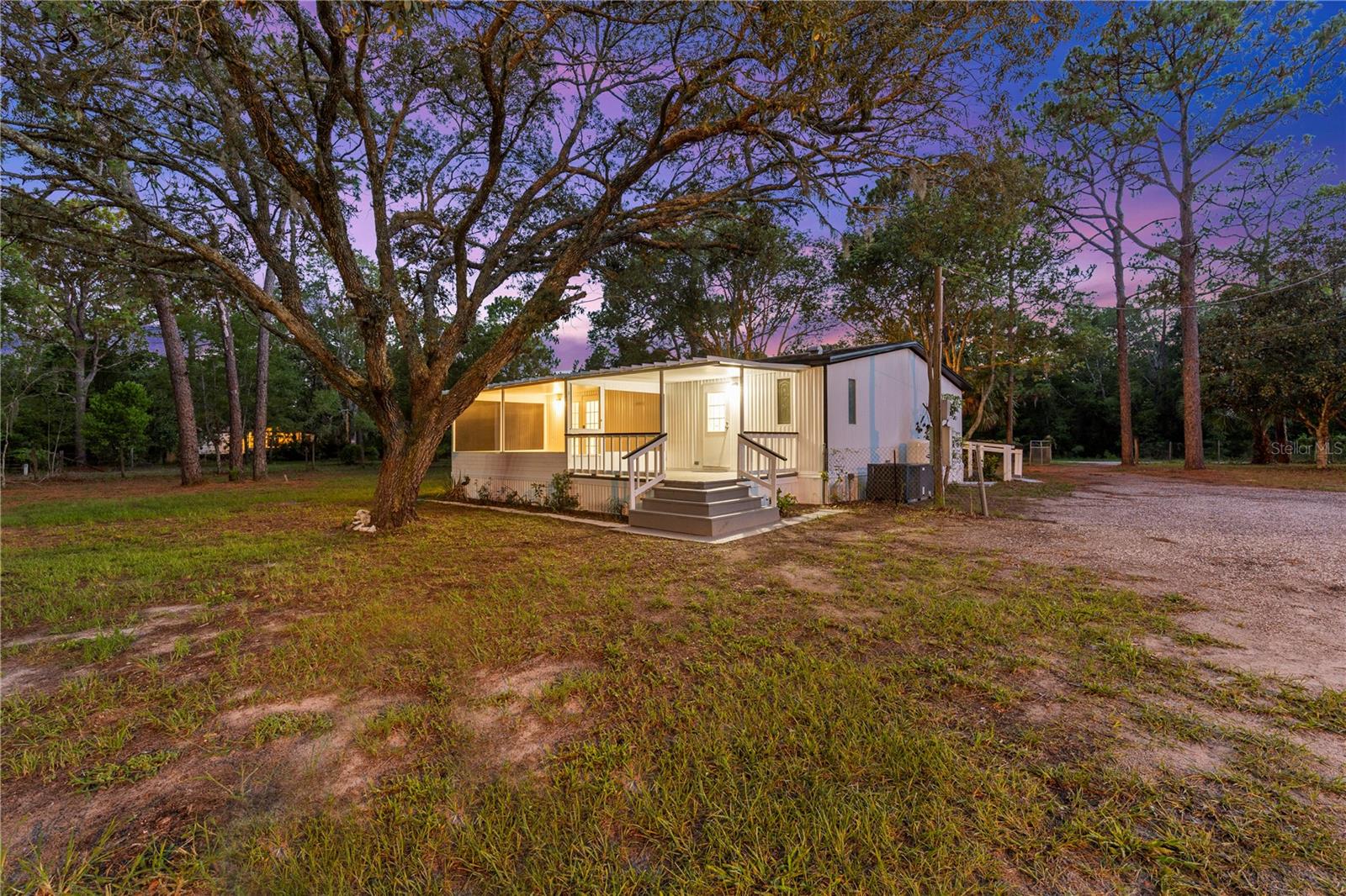 17544 GALVESTON ST — photo 4