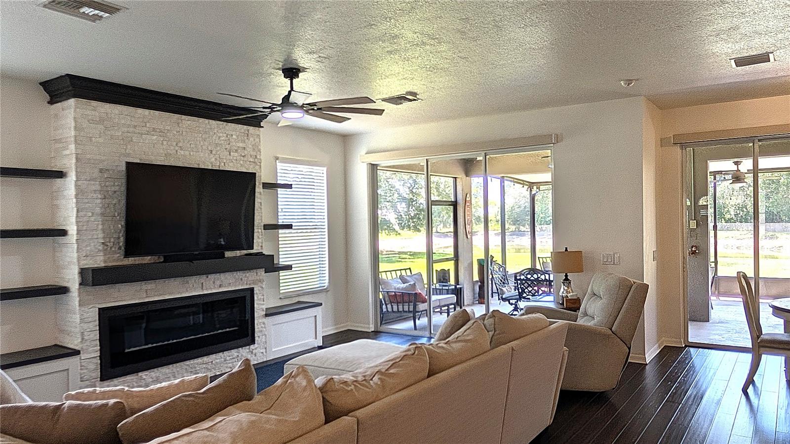 4023 HUNTINGDALE CT — photo 9
