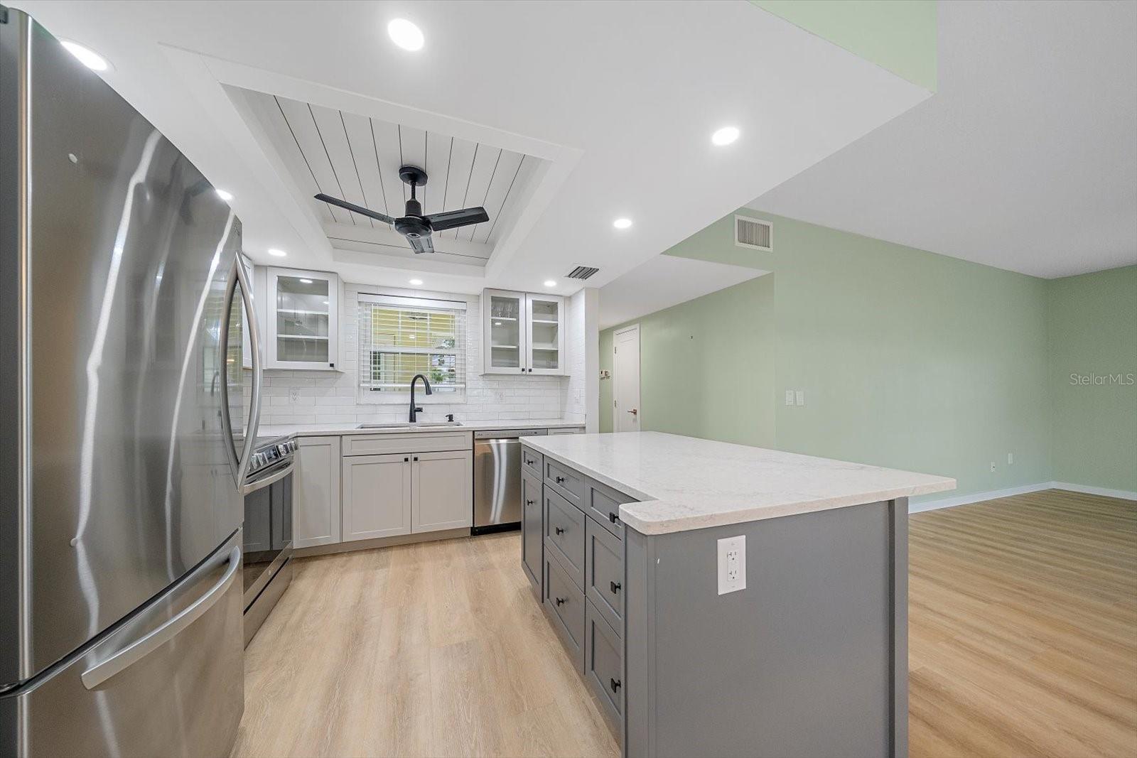 5865 TIDEWOOD AVE #8 — photo 6