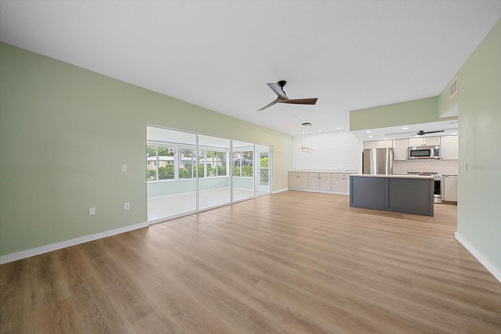 5865 TIDEWOOD AVE #8 — photo 12