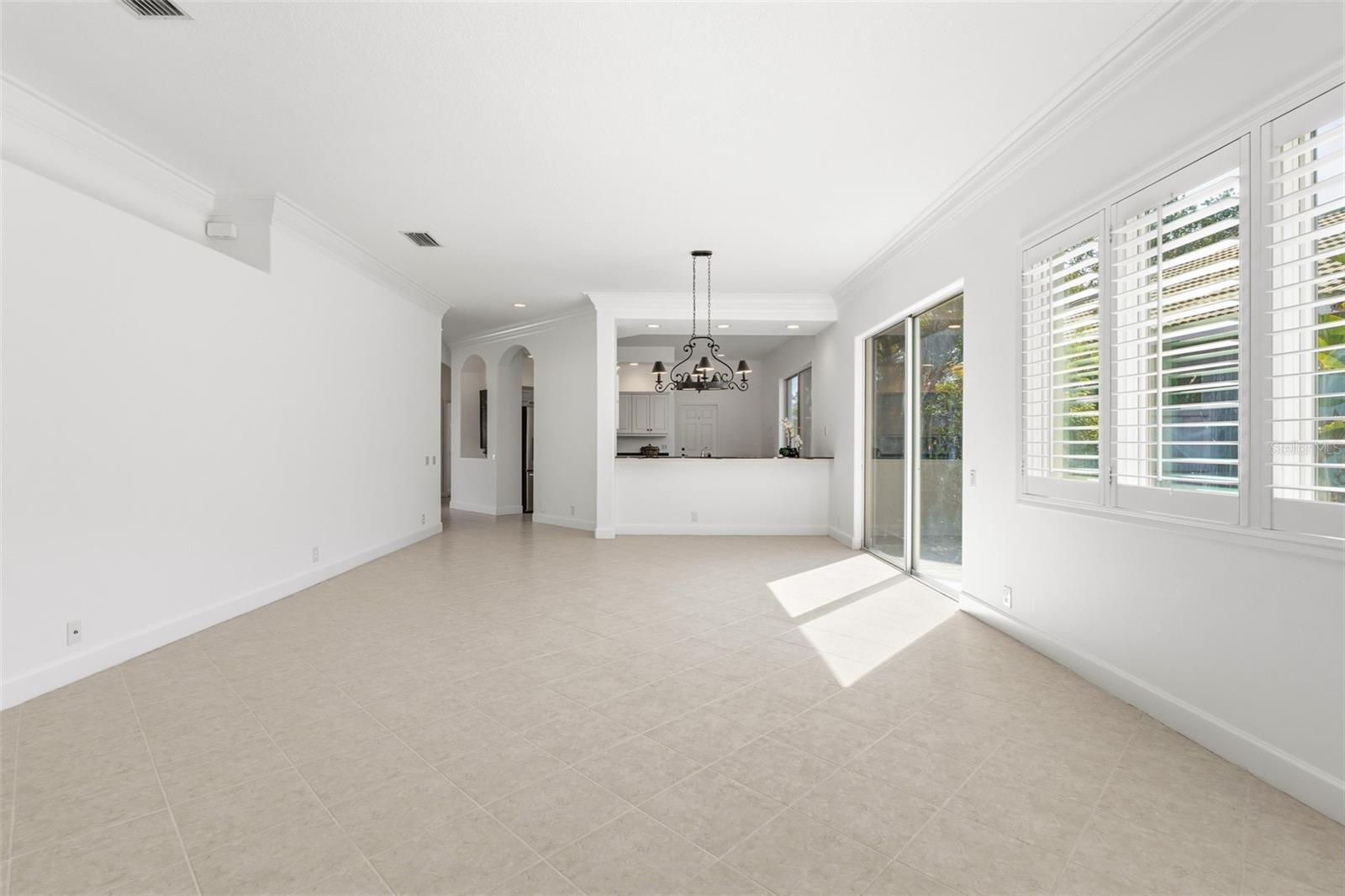 8644 54TH AVENUE CIR E — photo 11