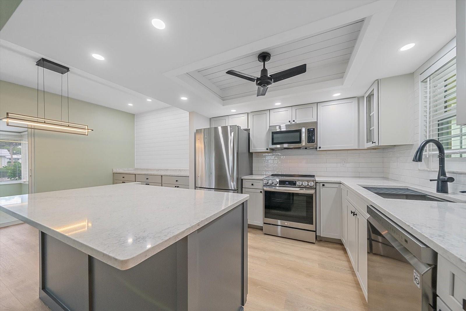 5865 TIDEWOOD AVE #8 — photo 6