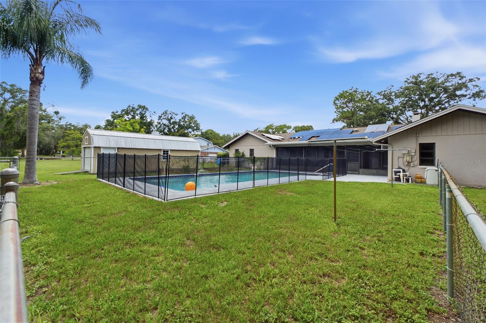 6706 WALDORF CT — photo 40