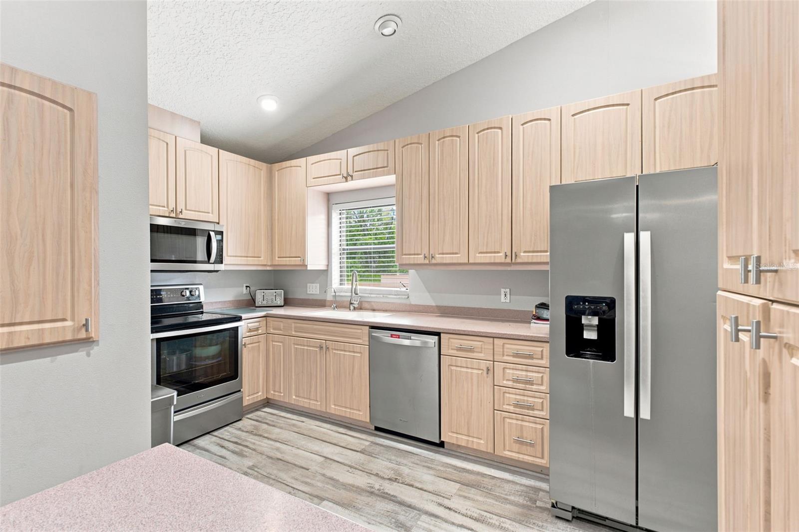 6706 WALDORF CT — photo 27