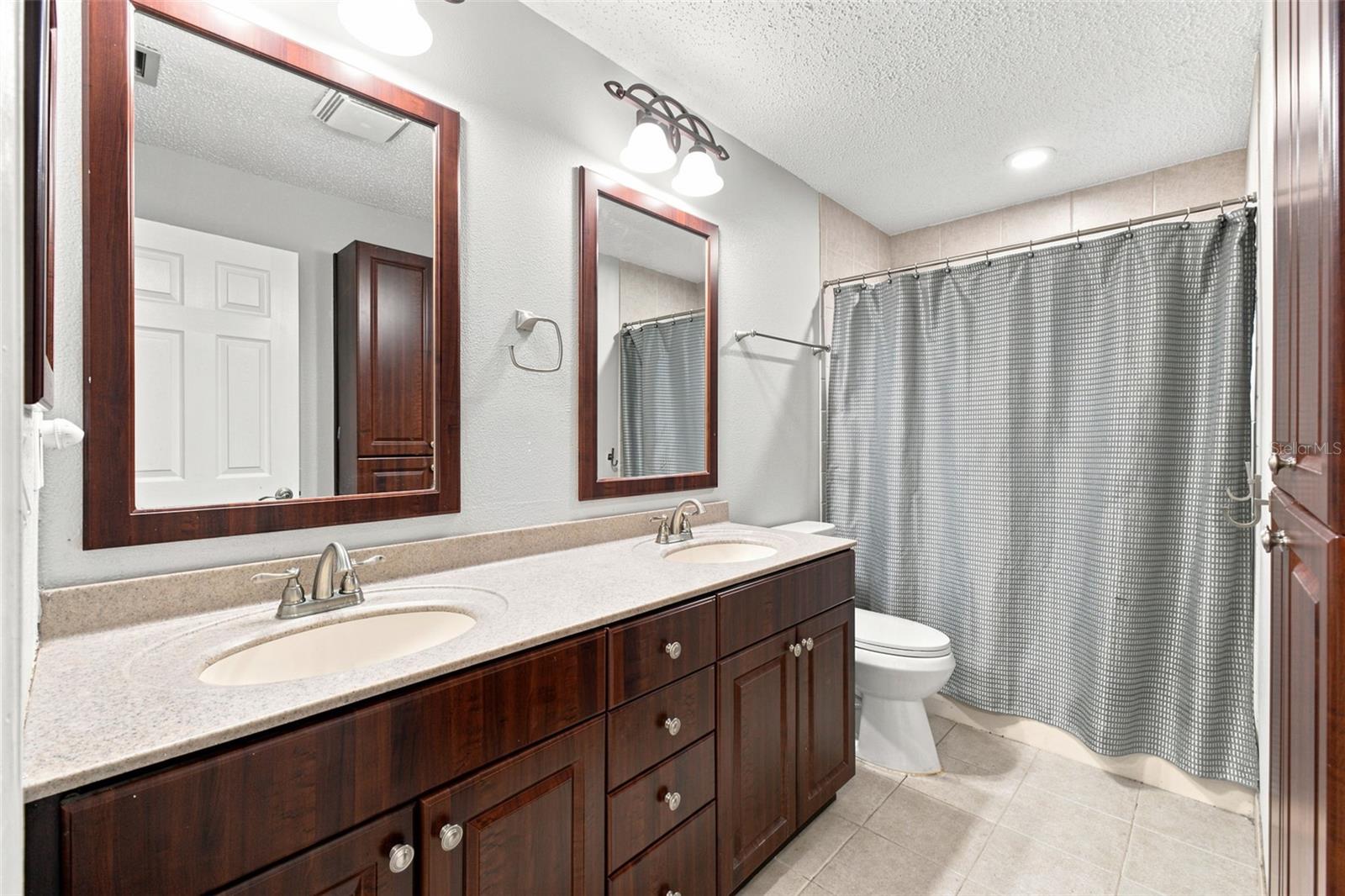 6706 WALDORF CT — photo 17