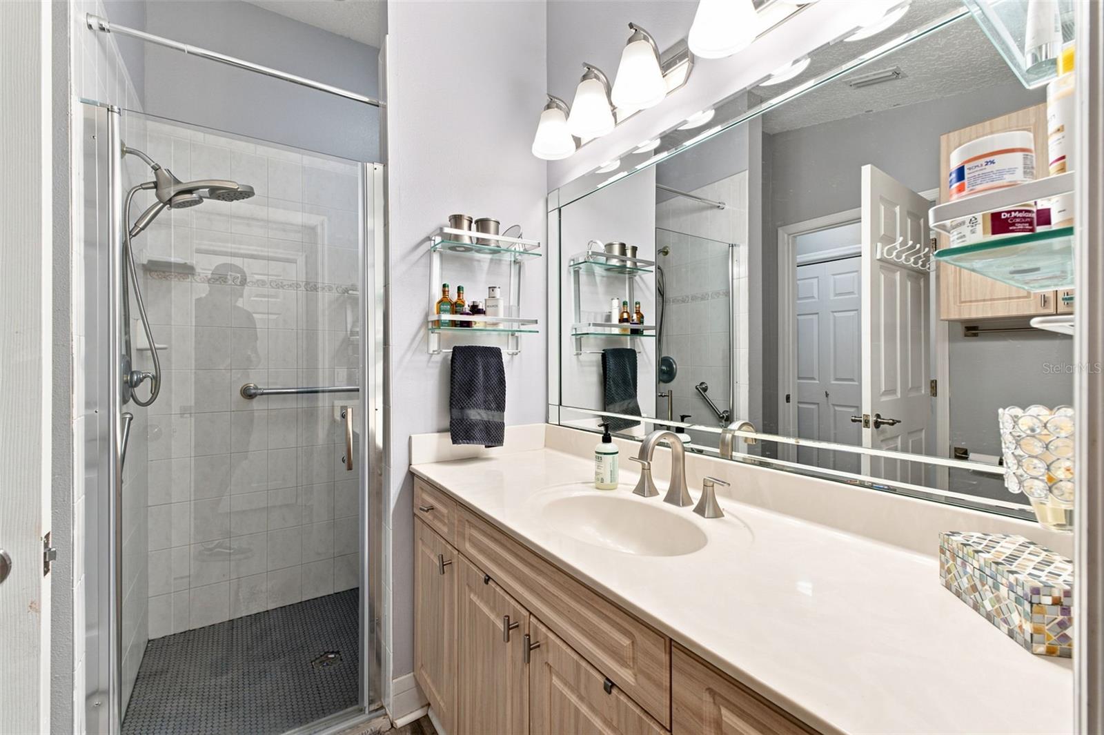 6706 WALDORF CT — photo 32
