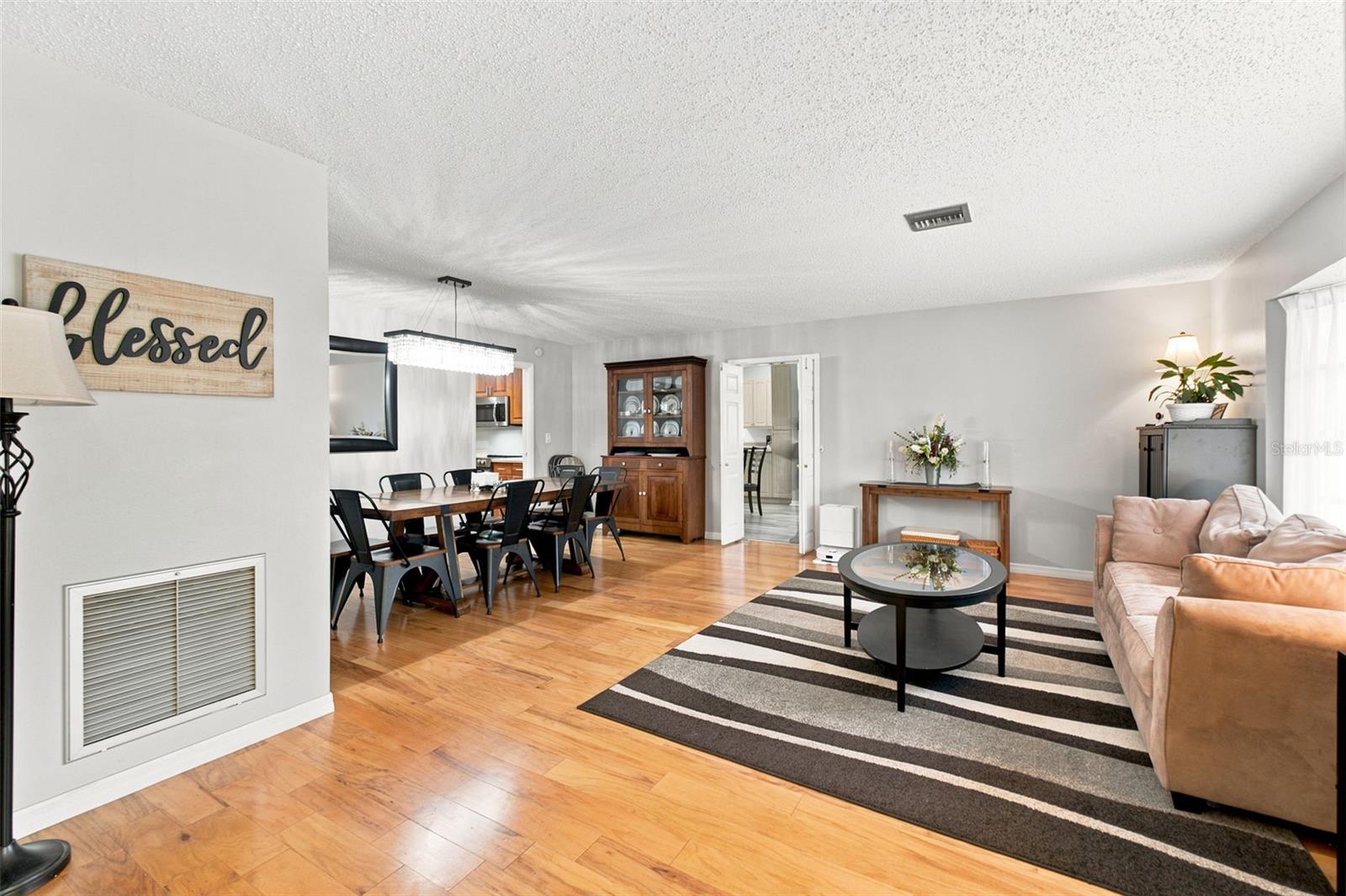6706 WALDORF CT — photo 5