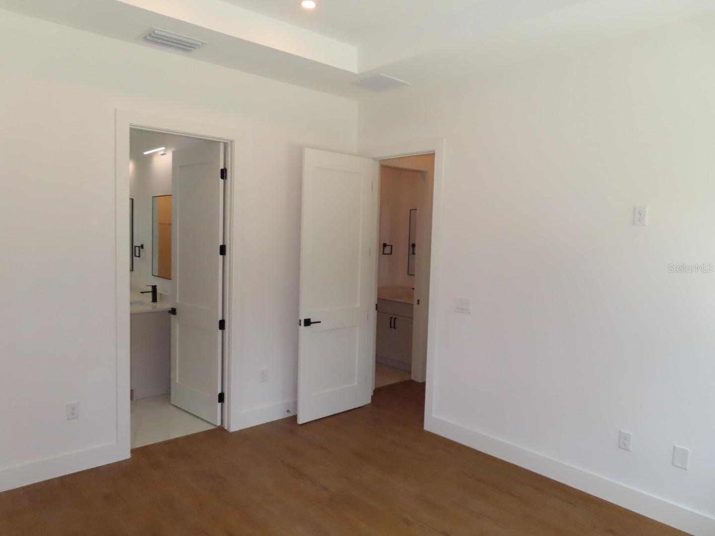 2651 PEAKE ST — photo 28