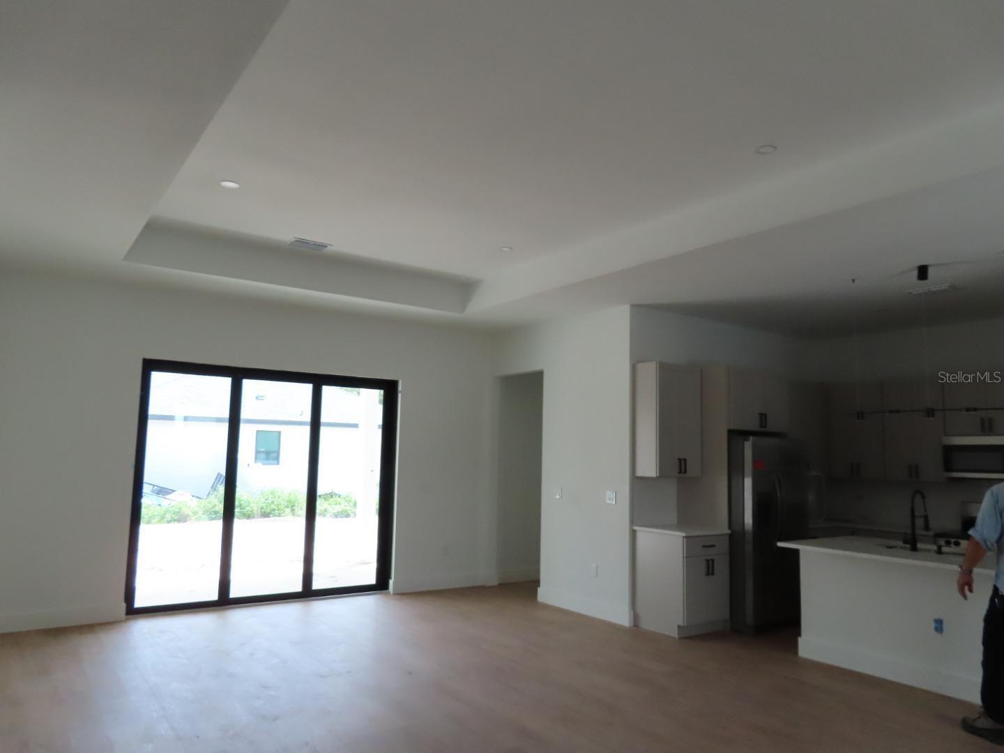 2651 PEAKE ST — photo 8