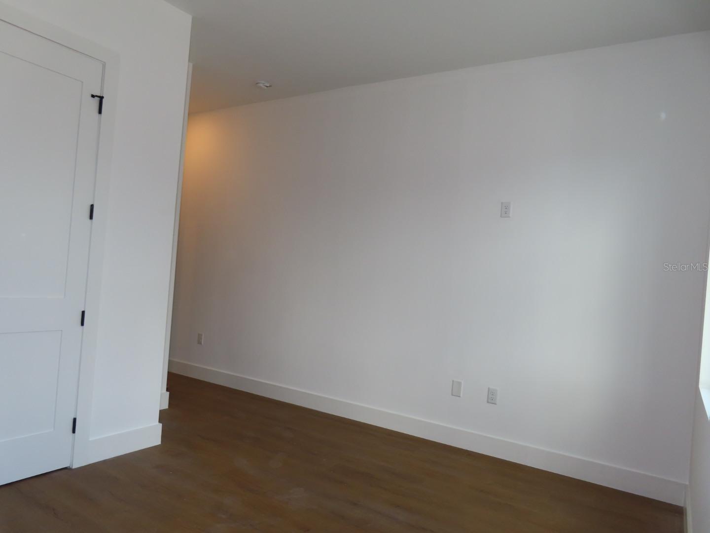 2651 PEAKE ST — photo 23