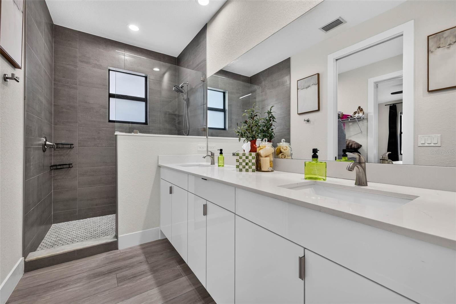 3772 PARKINS TER — photo 15