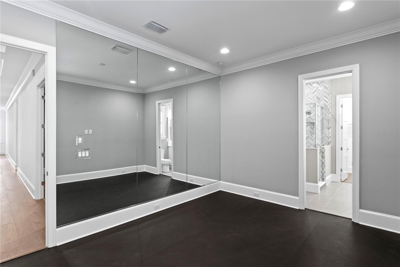 5015 W LONGFELLOW AVE — photo 27