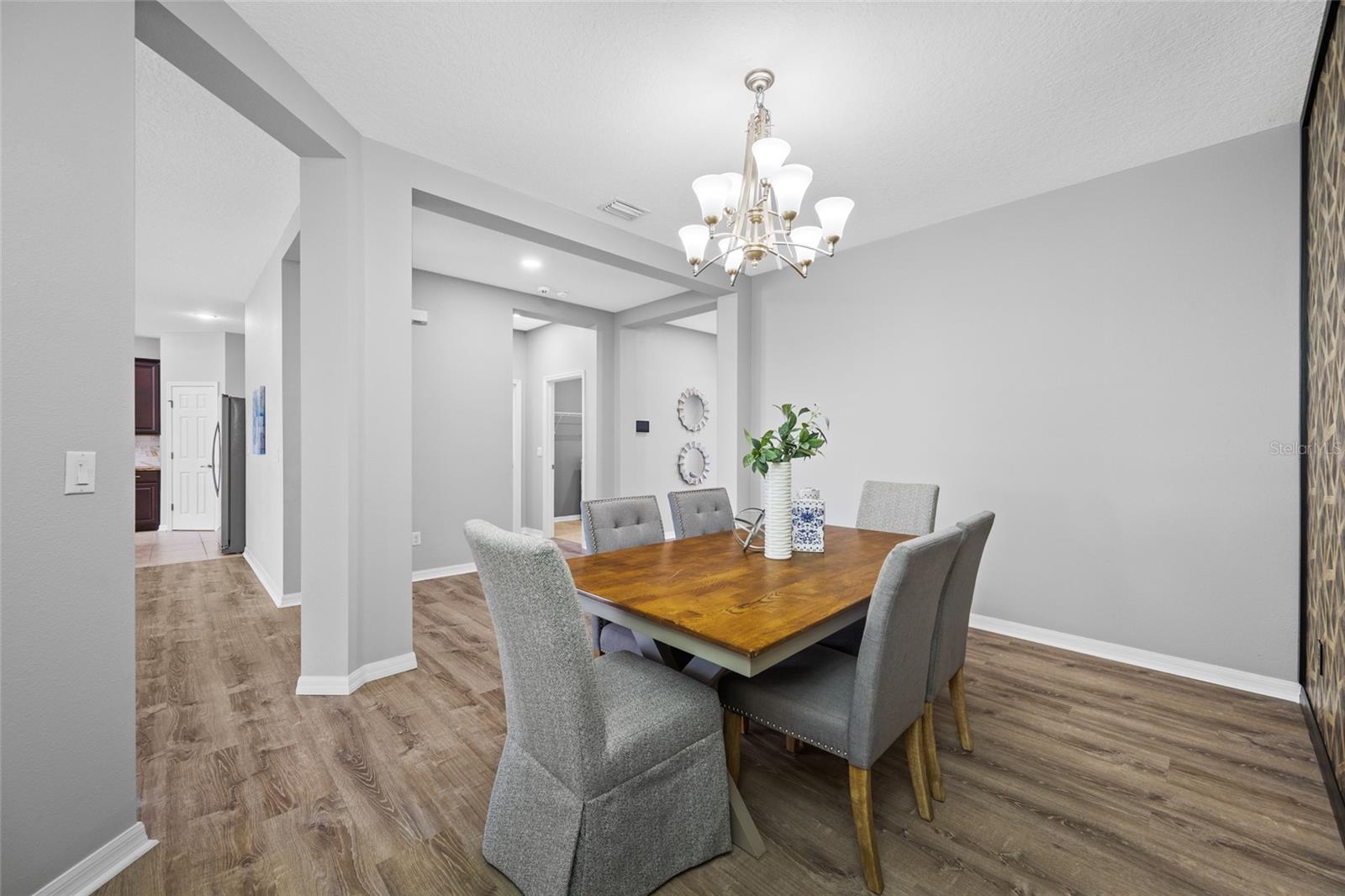 1405 PARKER DEN DR — photo 32