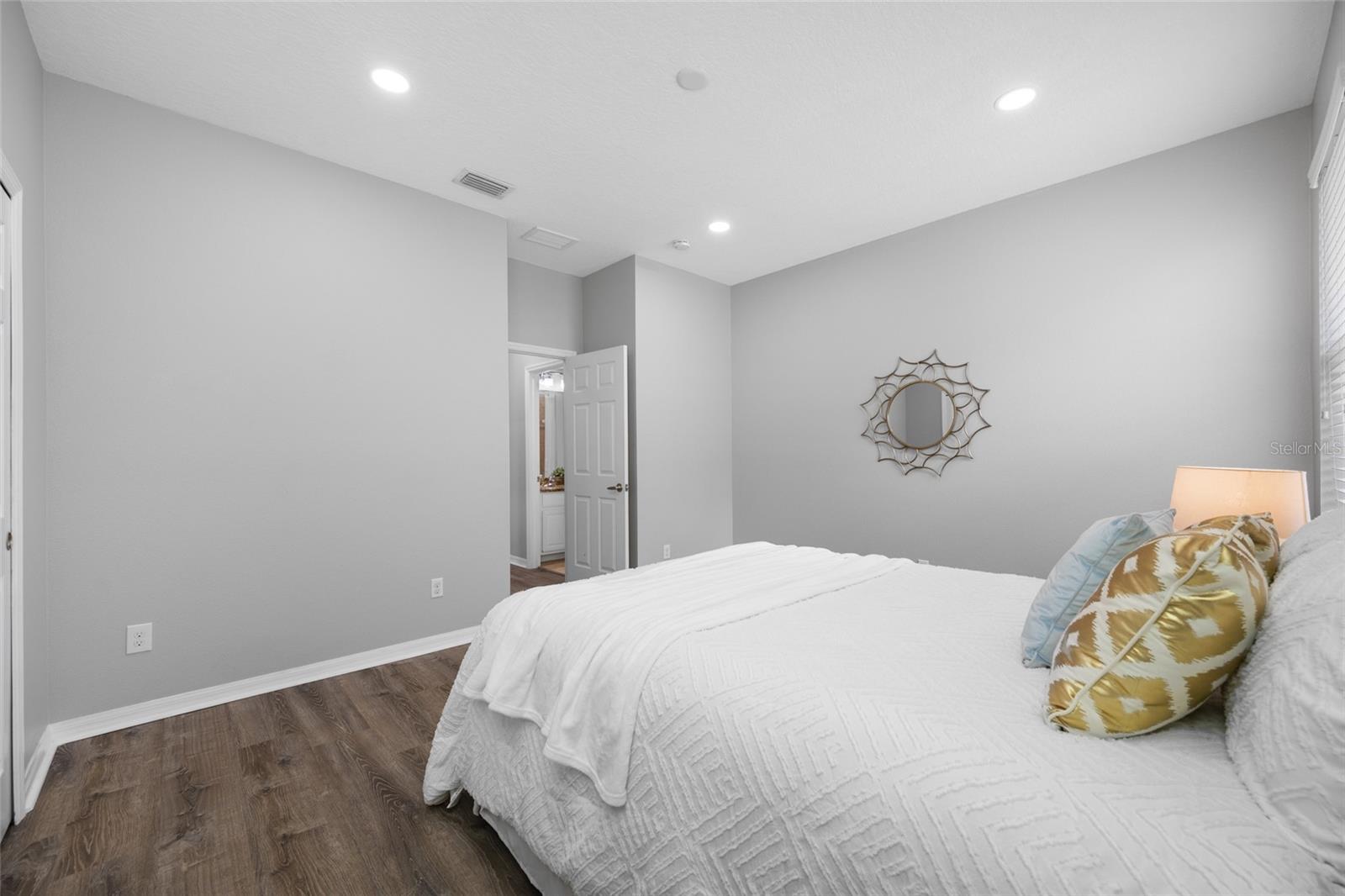 1405 PARKER DEN DR — photo 41