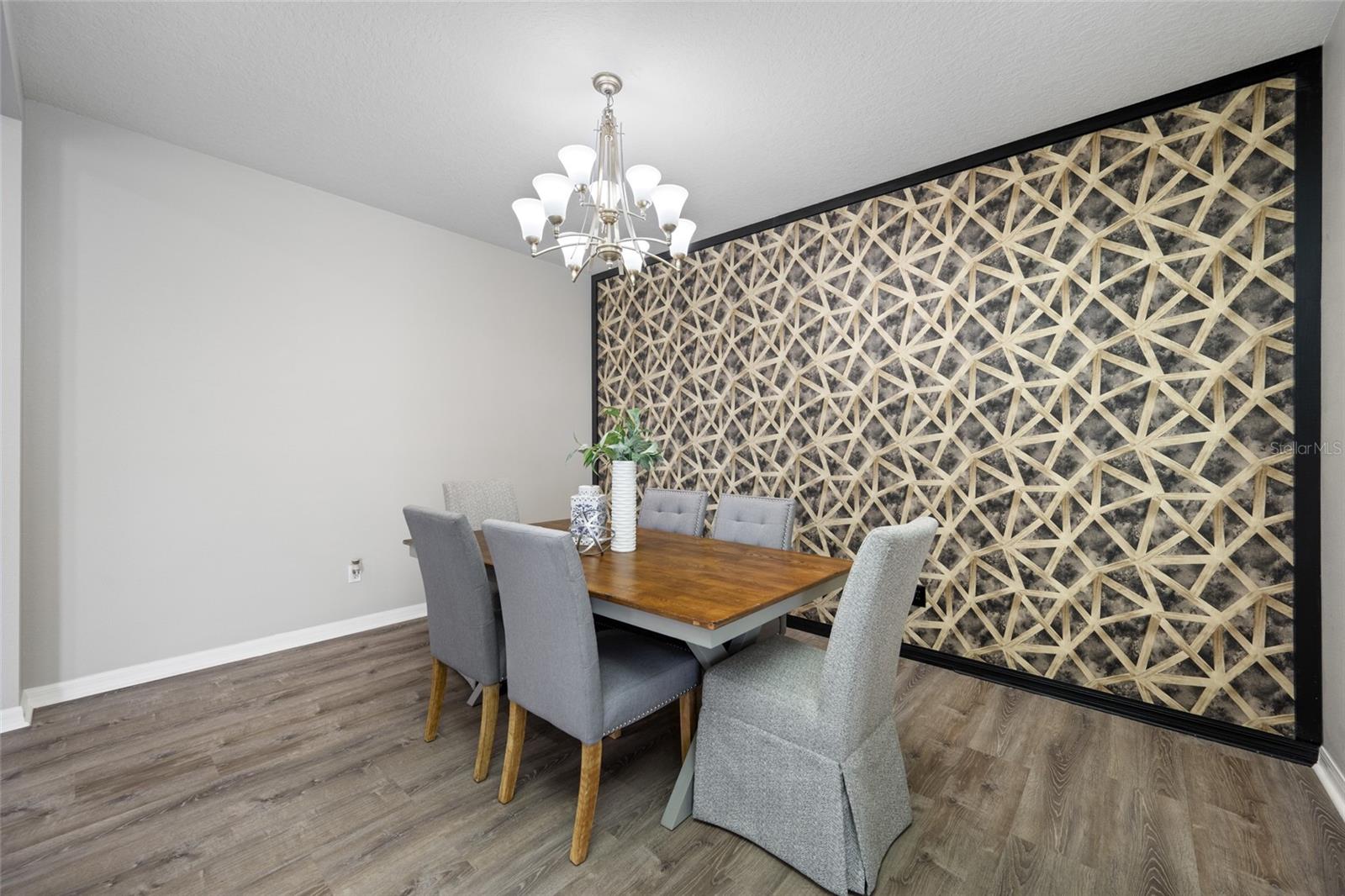 1405 PARKER DEN DR — photo 33
