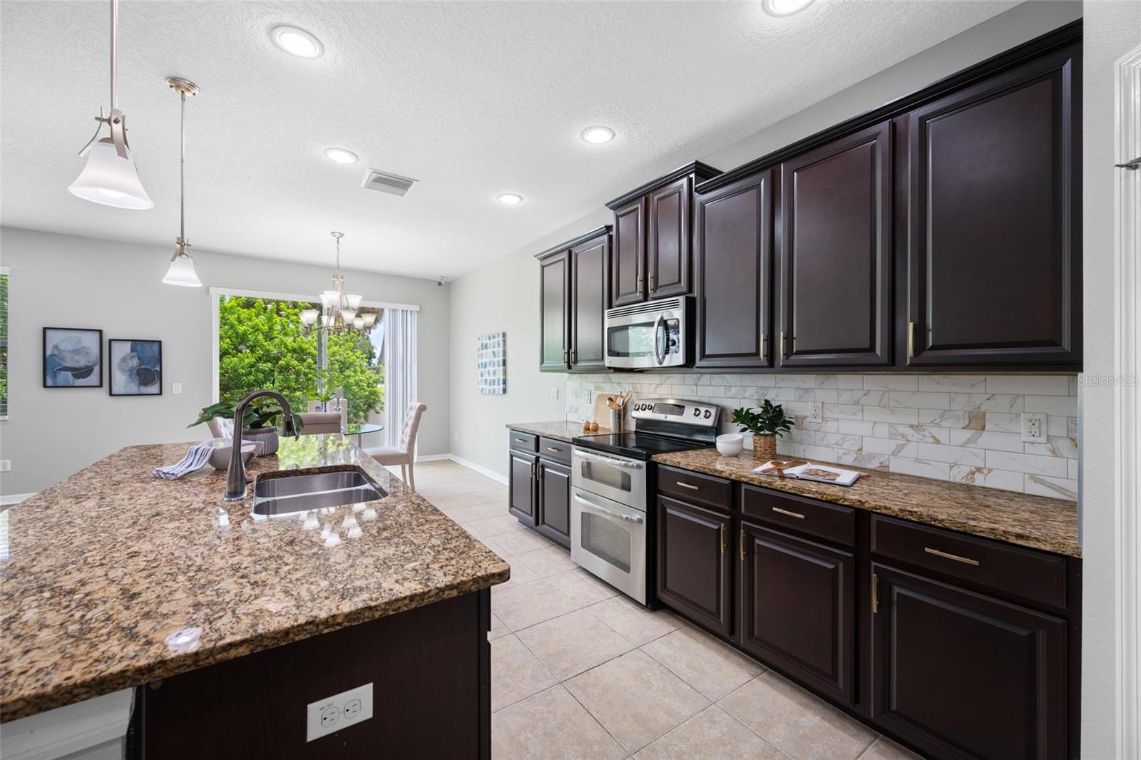 1405 PARKER DEN DR — photo 57