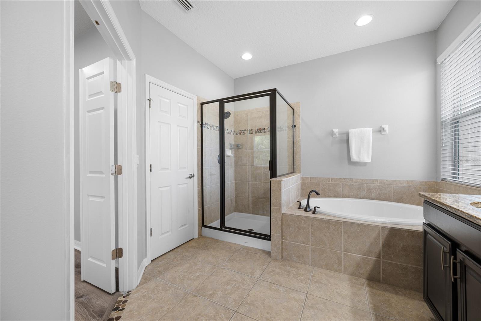 1405 PARKER DEN DR — photo 66