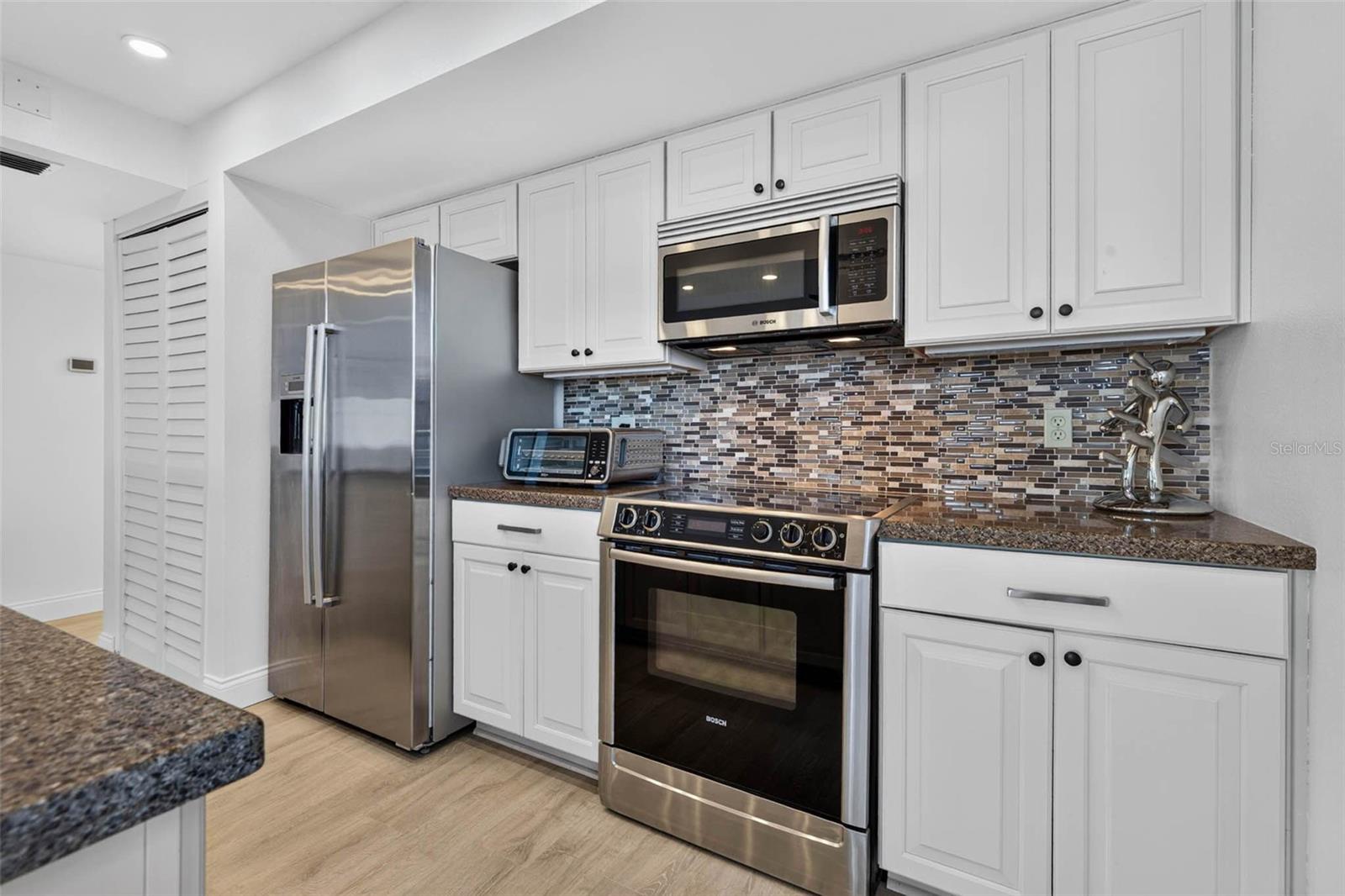 602 LIME AVE #101 — photo 16