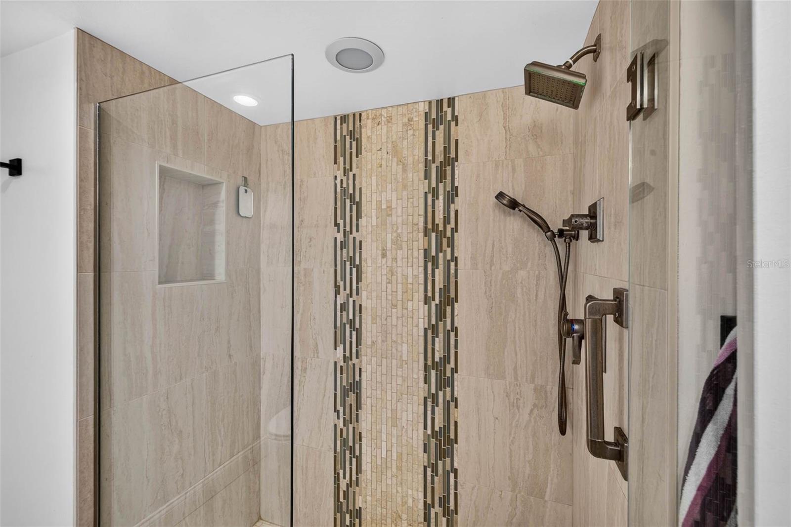 602 LIME AVE #101 — photo 8