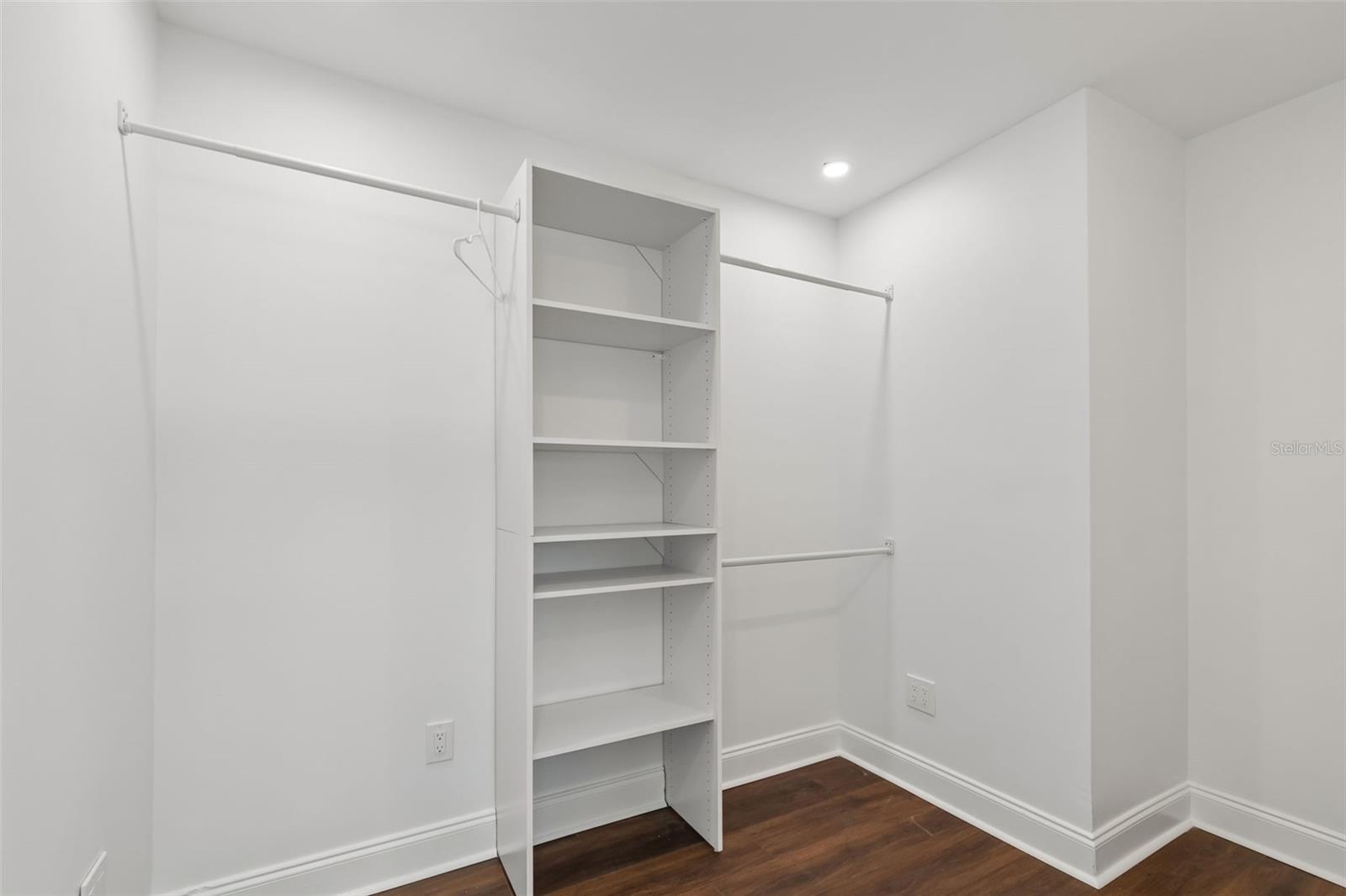 775 CAPRI BLVD — photo 32