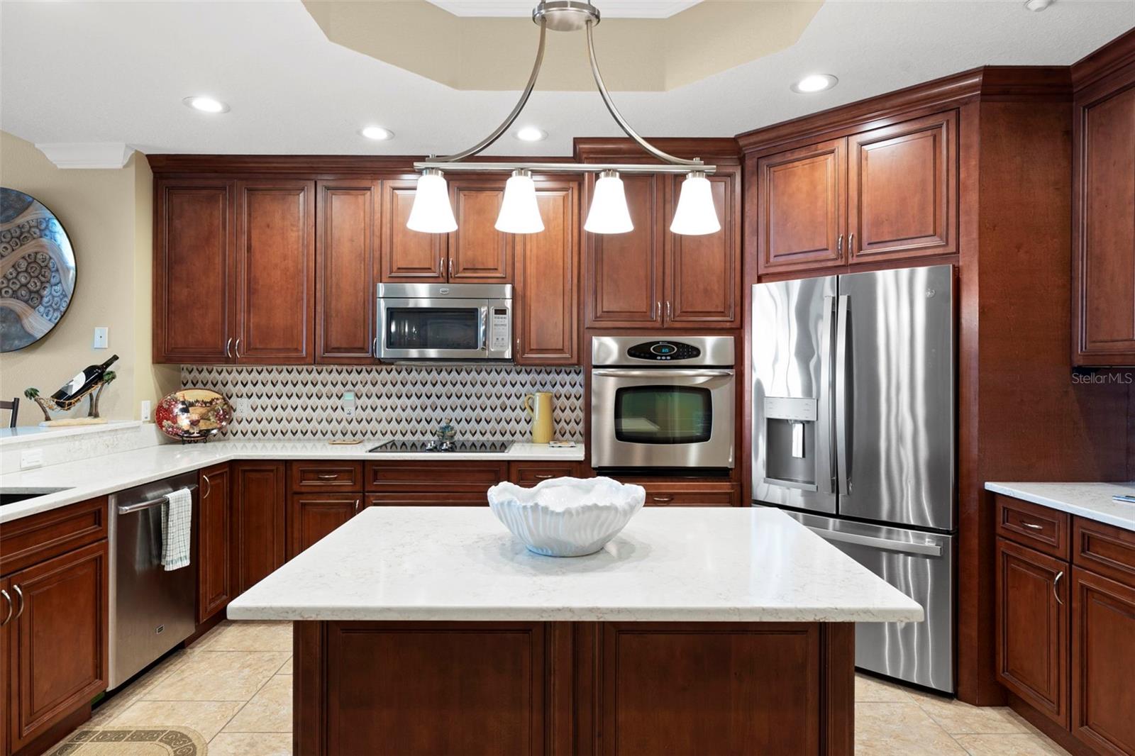 17717 GULF BLVD #604 — photo 9