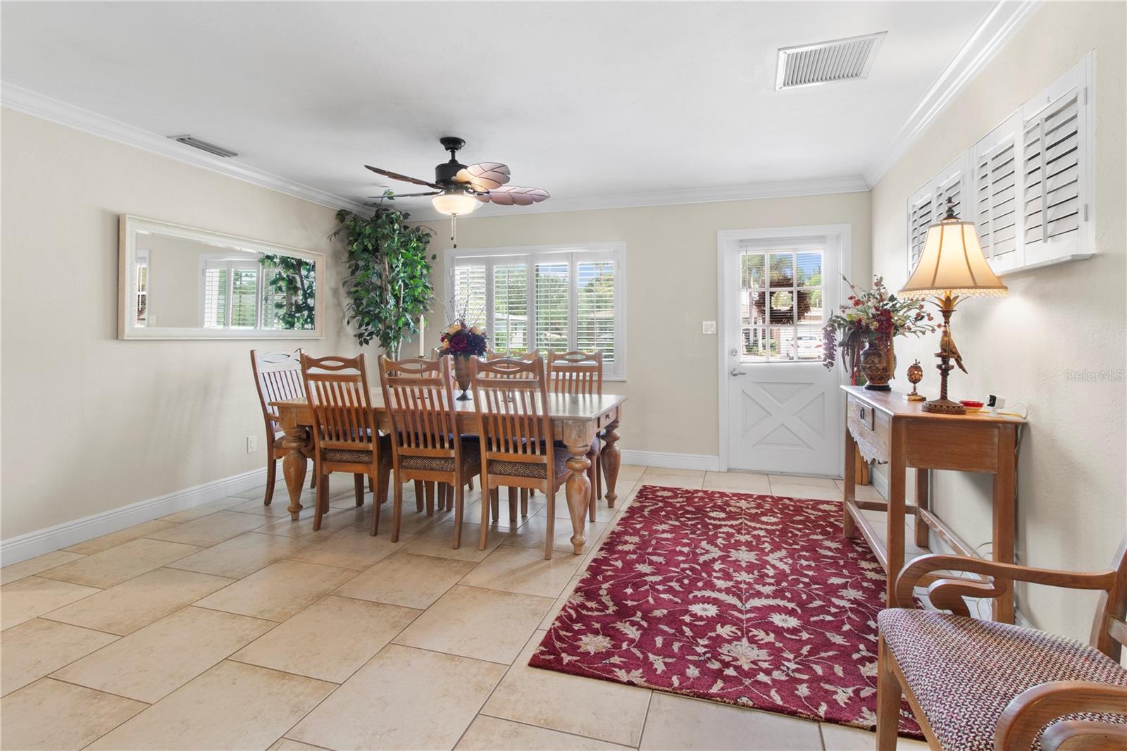 3326 BOUGAINVILLEA ST — photo 4
