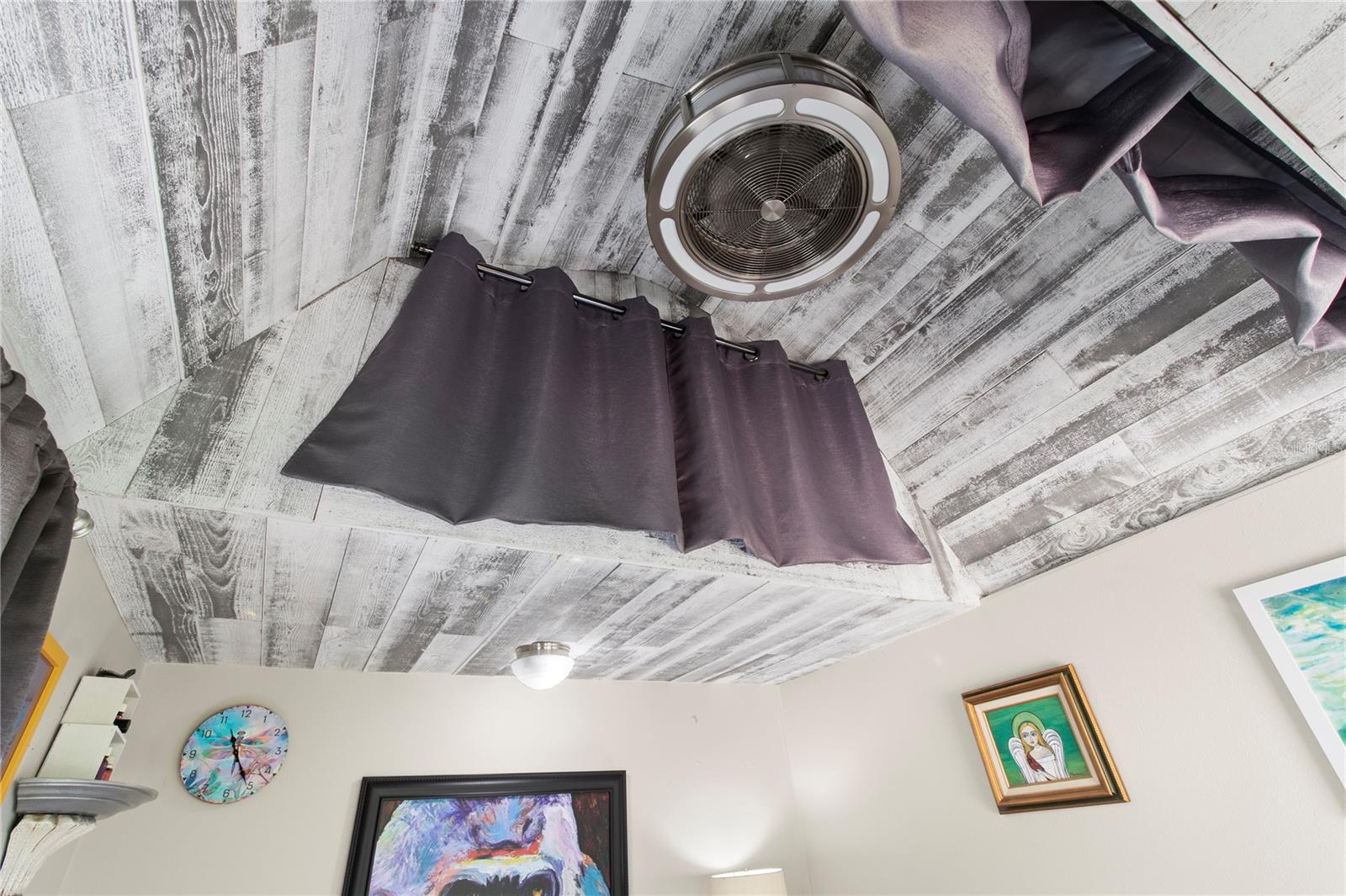3326 BOUGAINVILLEA ST — photo 31