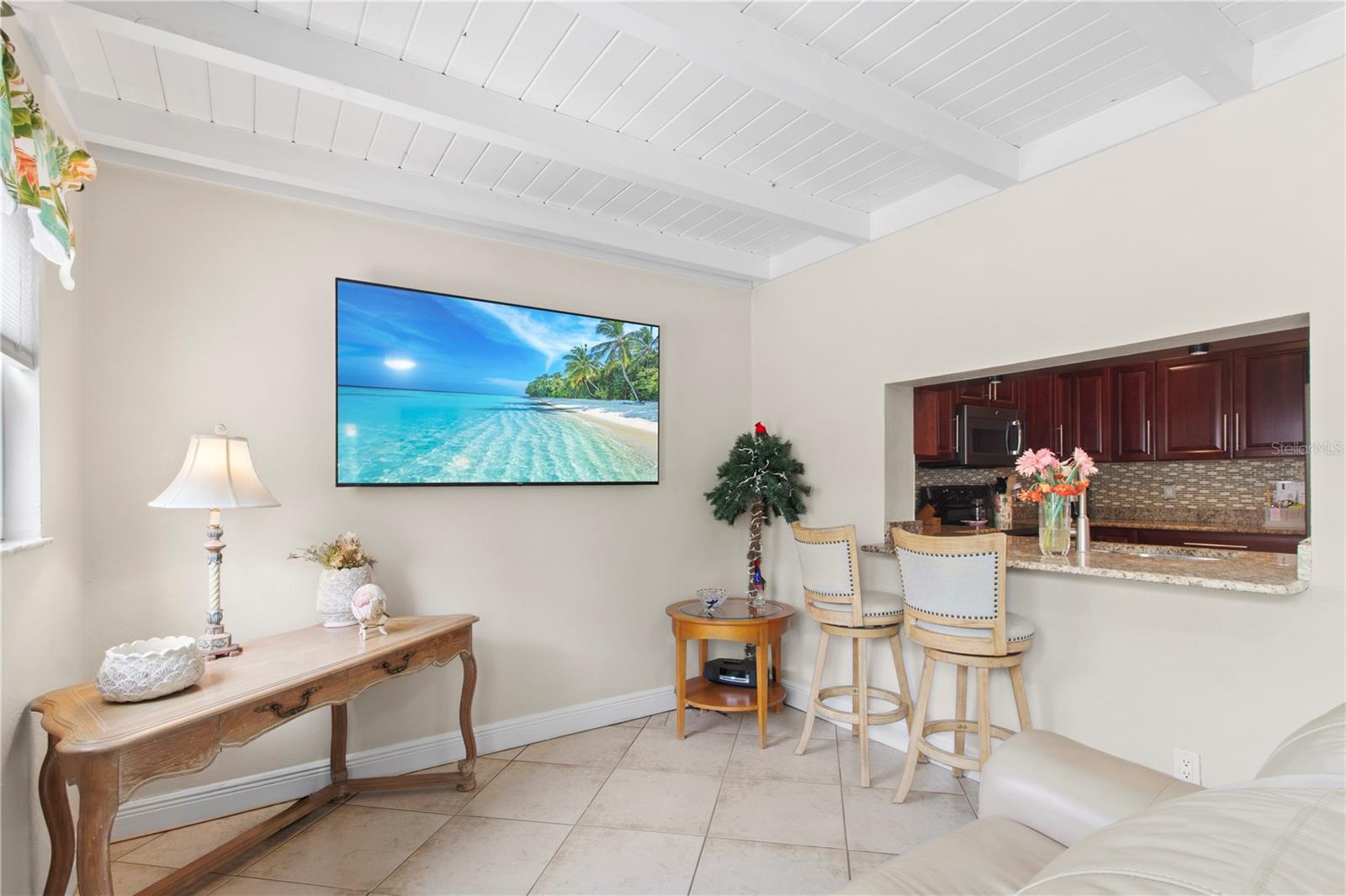 3326 BOUGAINVILLEA ST — photo 19