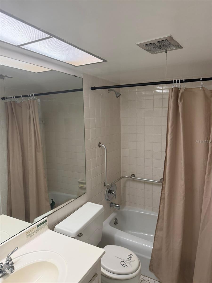 8100 DR MARTIN LUTHER KING JR ST N #208 — photo 6