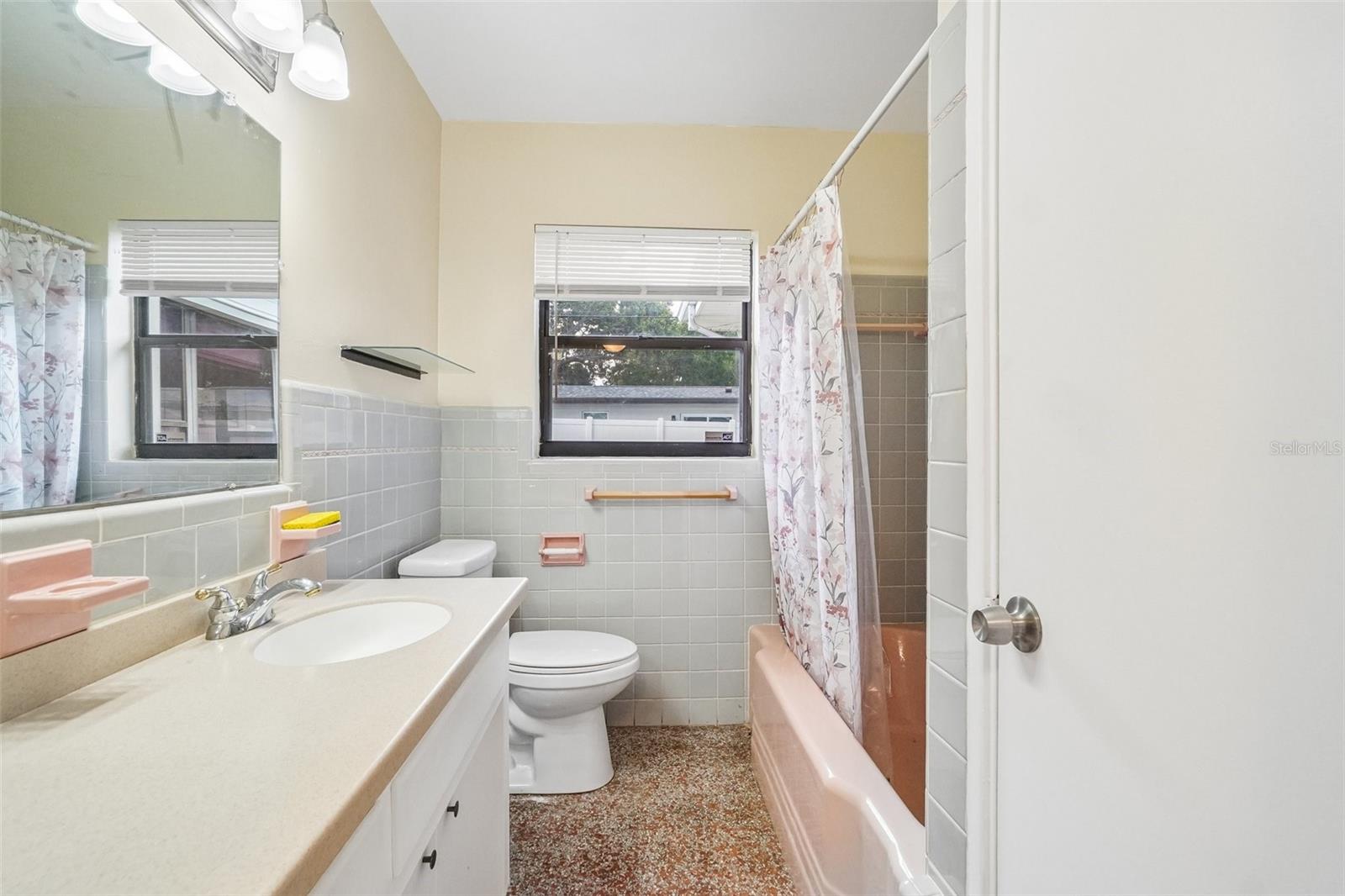 1421 TEMPLE ST — photo 23