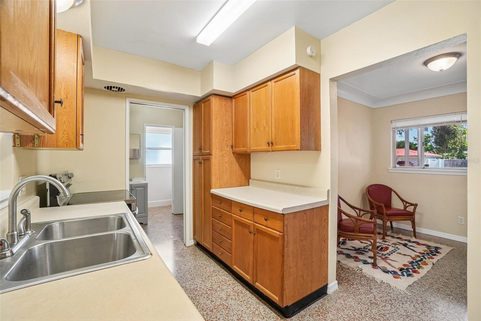 1421 TEMPLE ST — photo 11