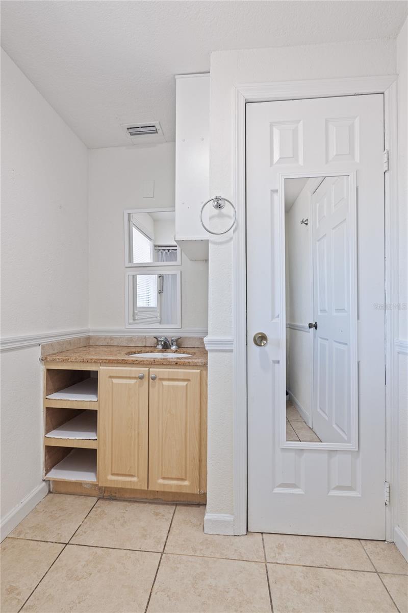 3005 W KATHLEEN ST — photo 17