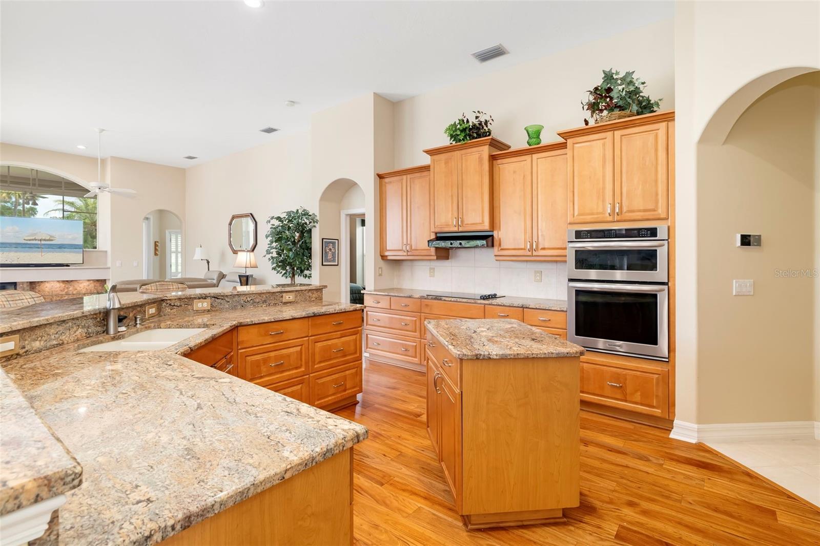 2528 TOM MORRIS DR — photo 22