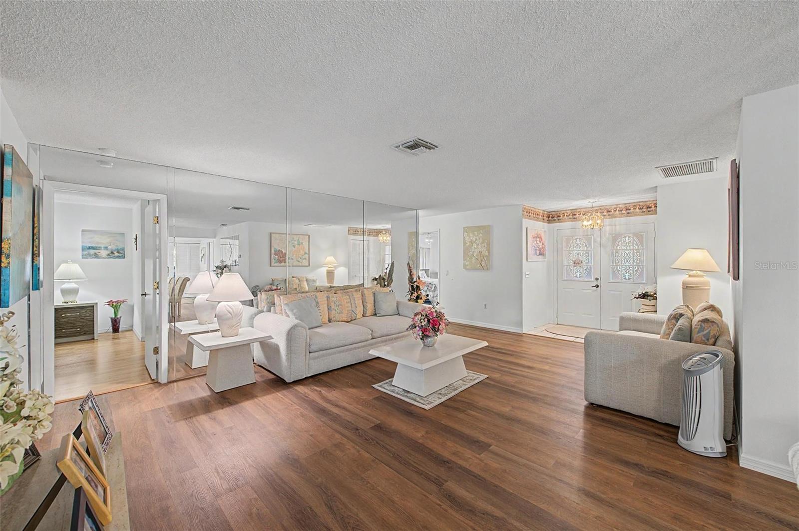 4709 PORTLAND MANOR DR — photo 11