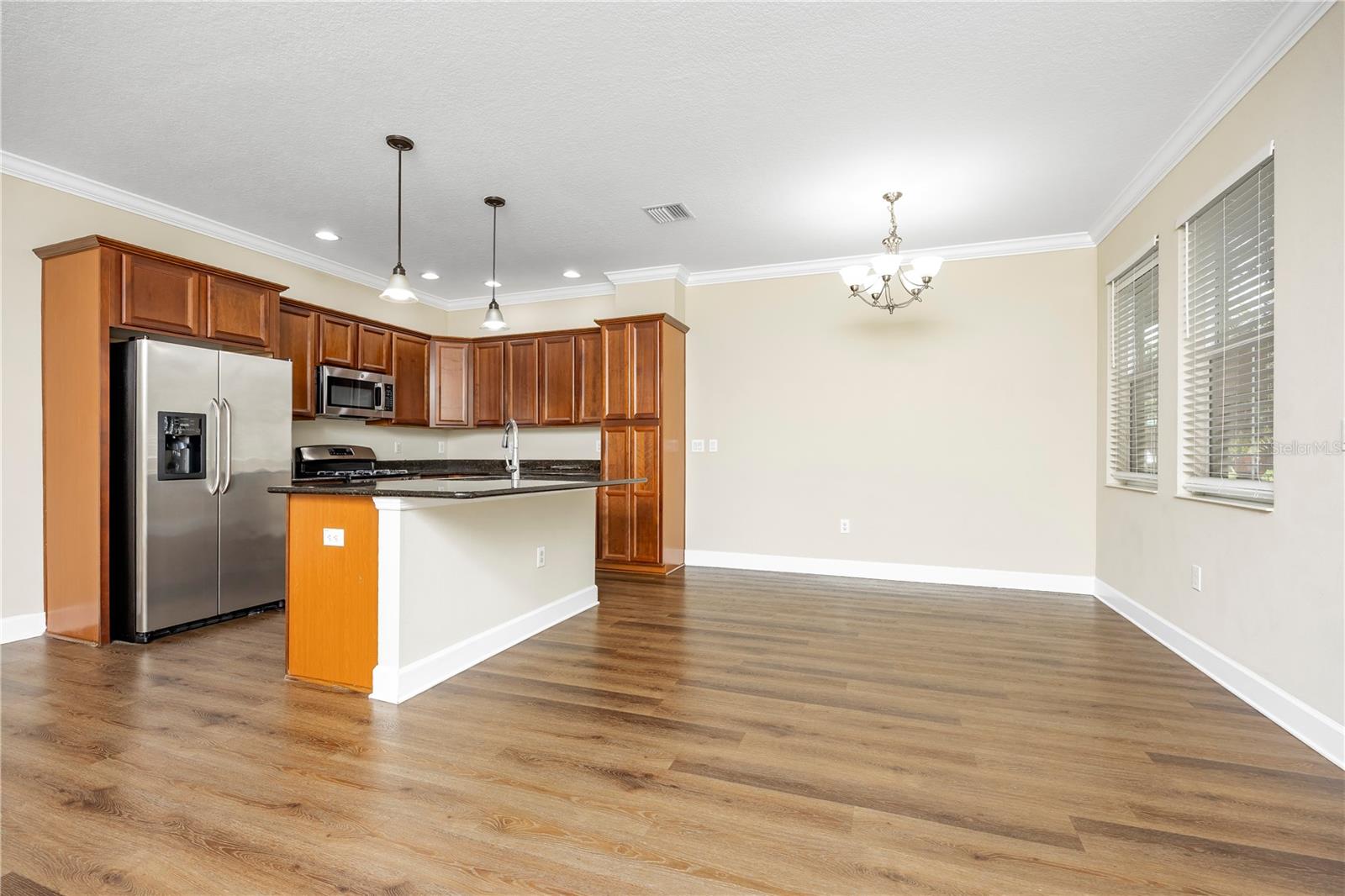 6112 FISHHAWK CROSSING BLVD — photo 3