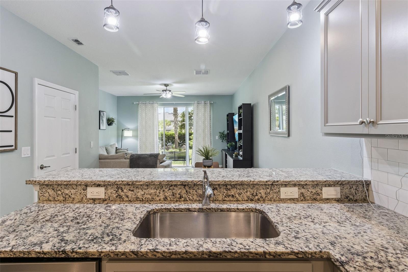 5329 SYLVESTER LOOP — photo 9