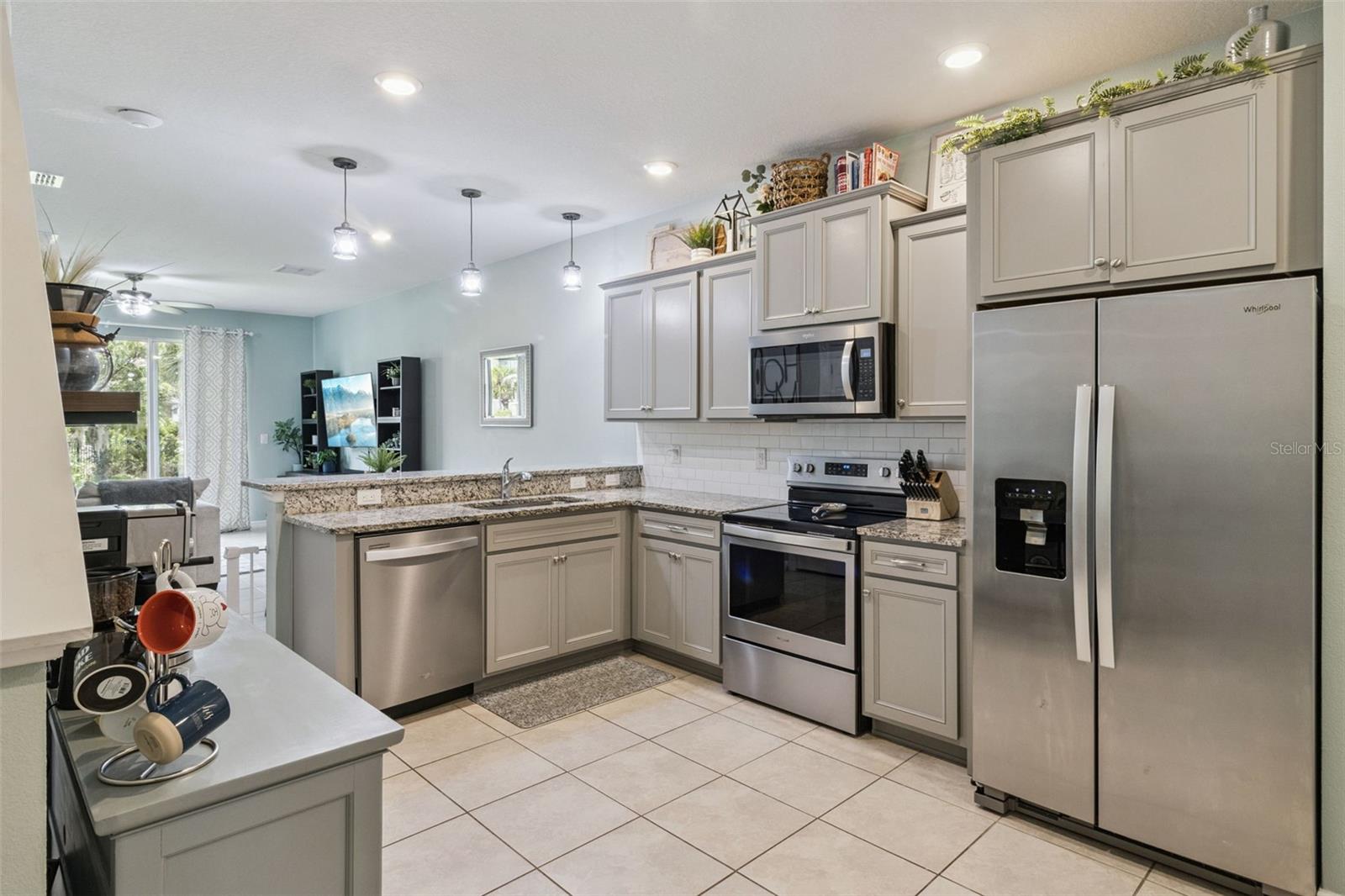 5329 SYLVESTER LOOP — photo 11