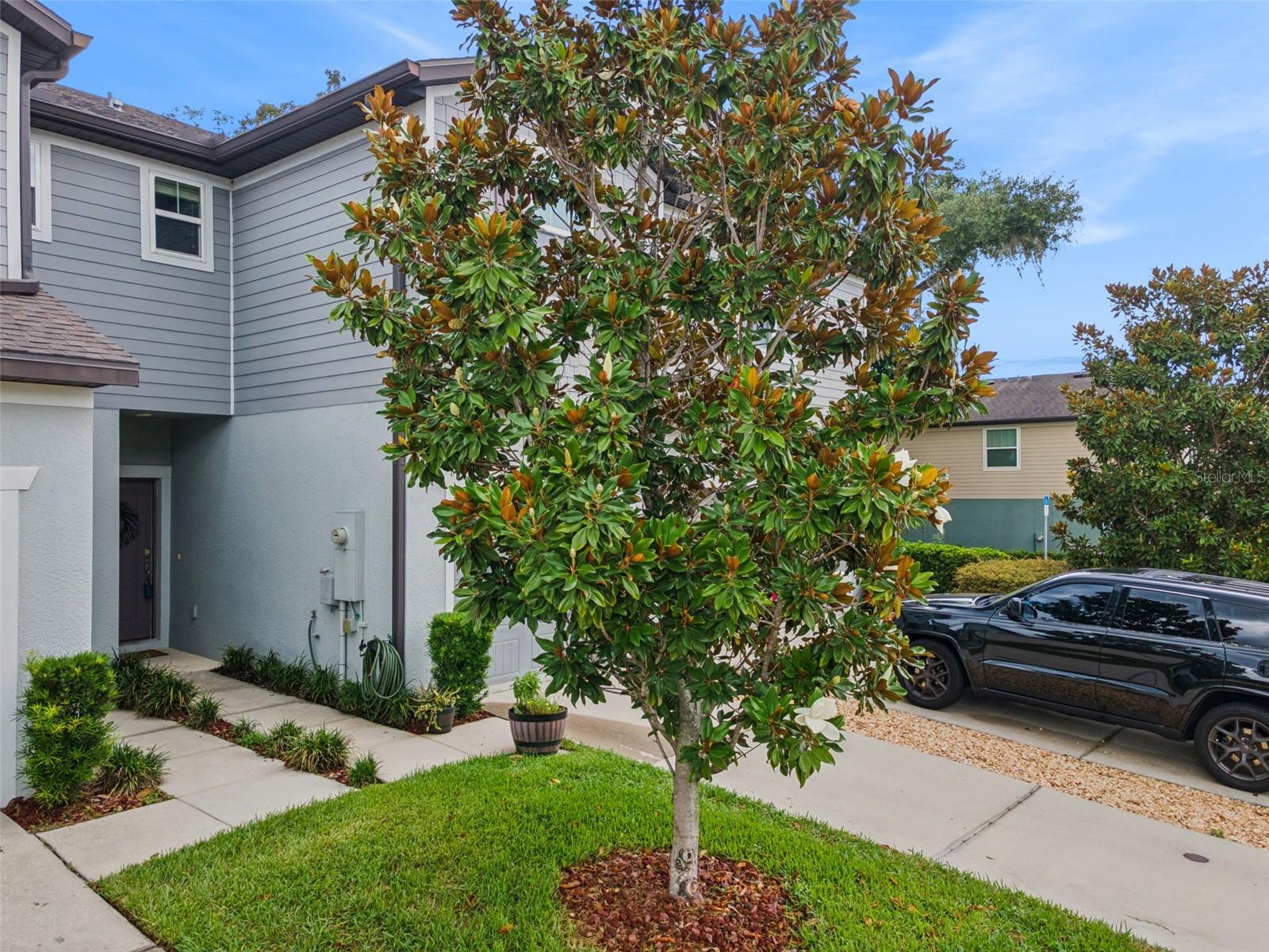 5329 SYLVESTER LOOP — photo 2