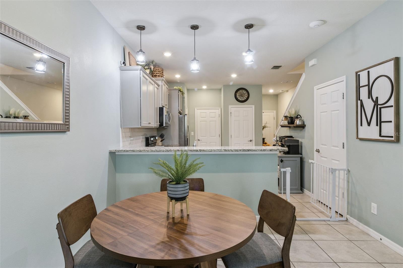 5329 SYLVESTER LOOP — photo 8