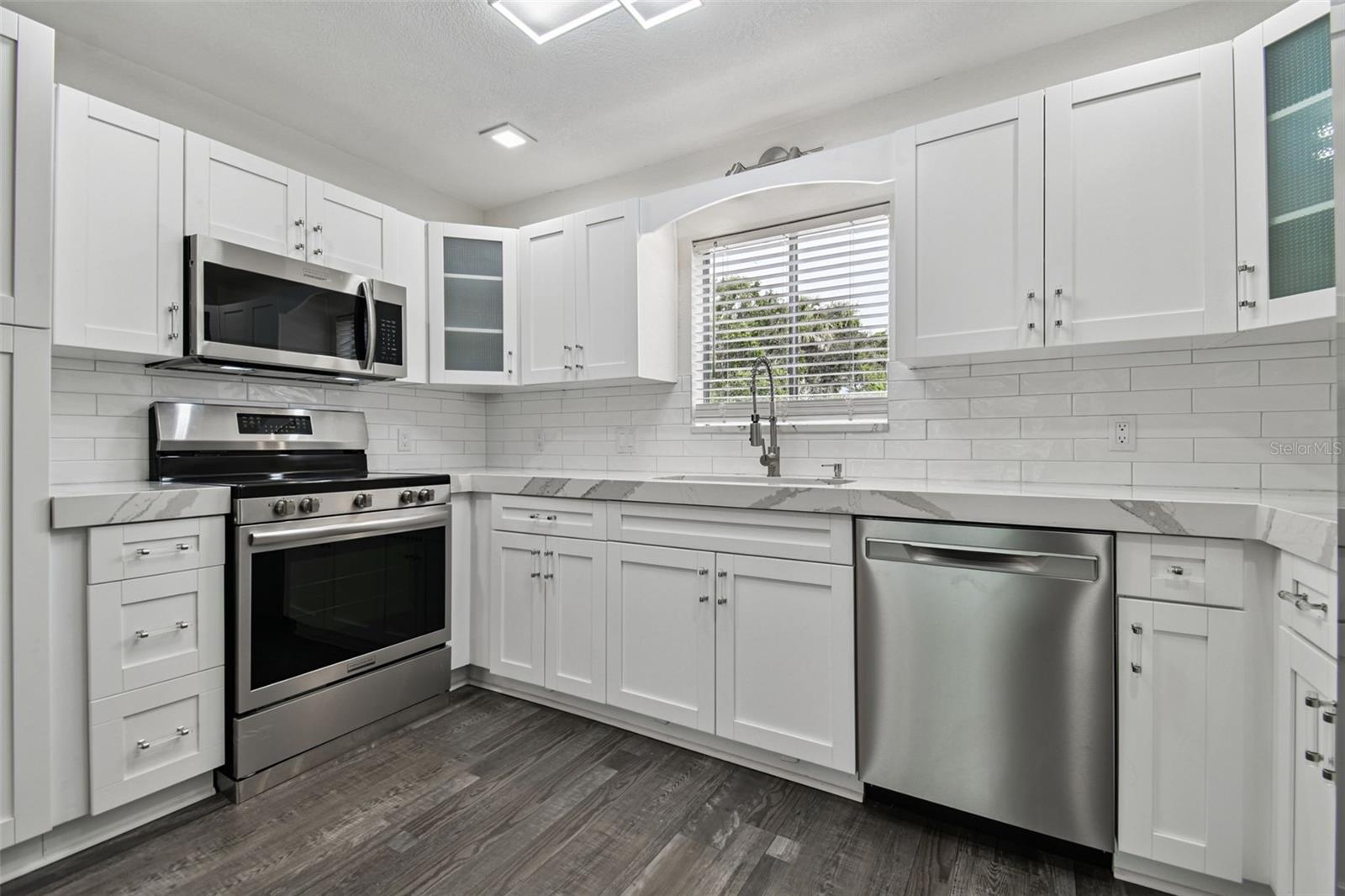 4036 CORTEZ DR #A — photo 10