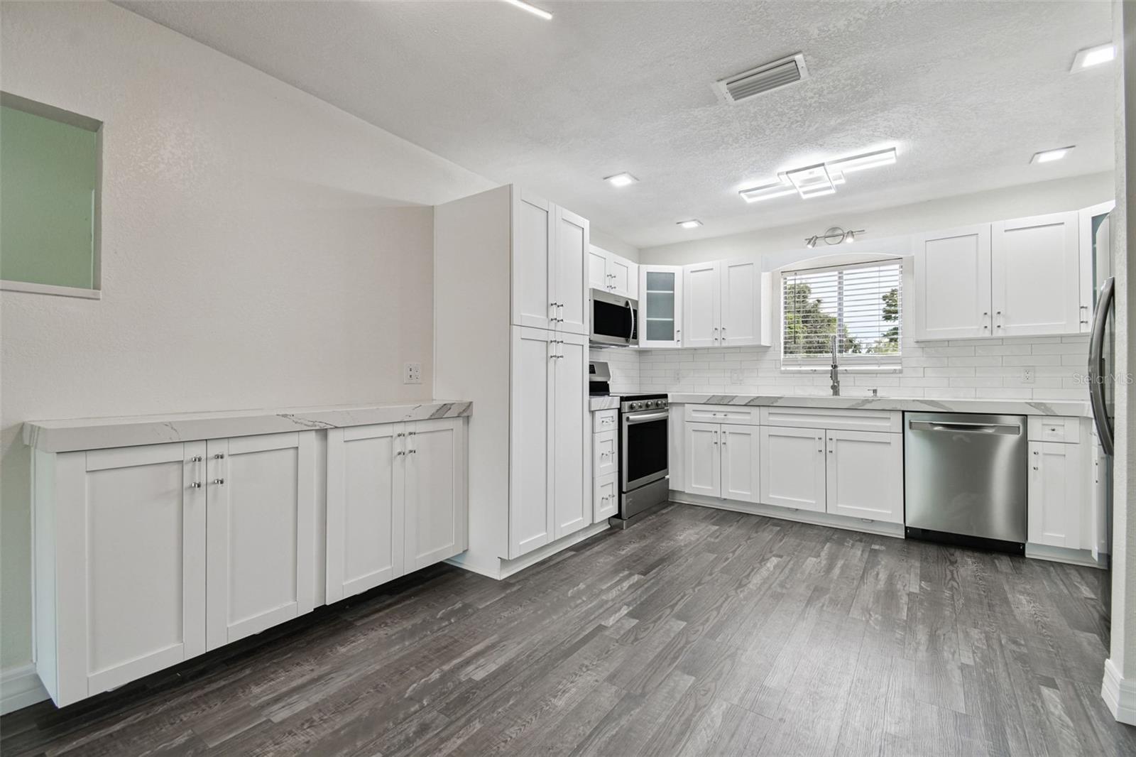 4036 CORTEZ DR #A — photo 8