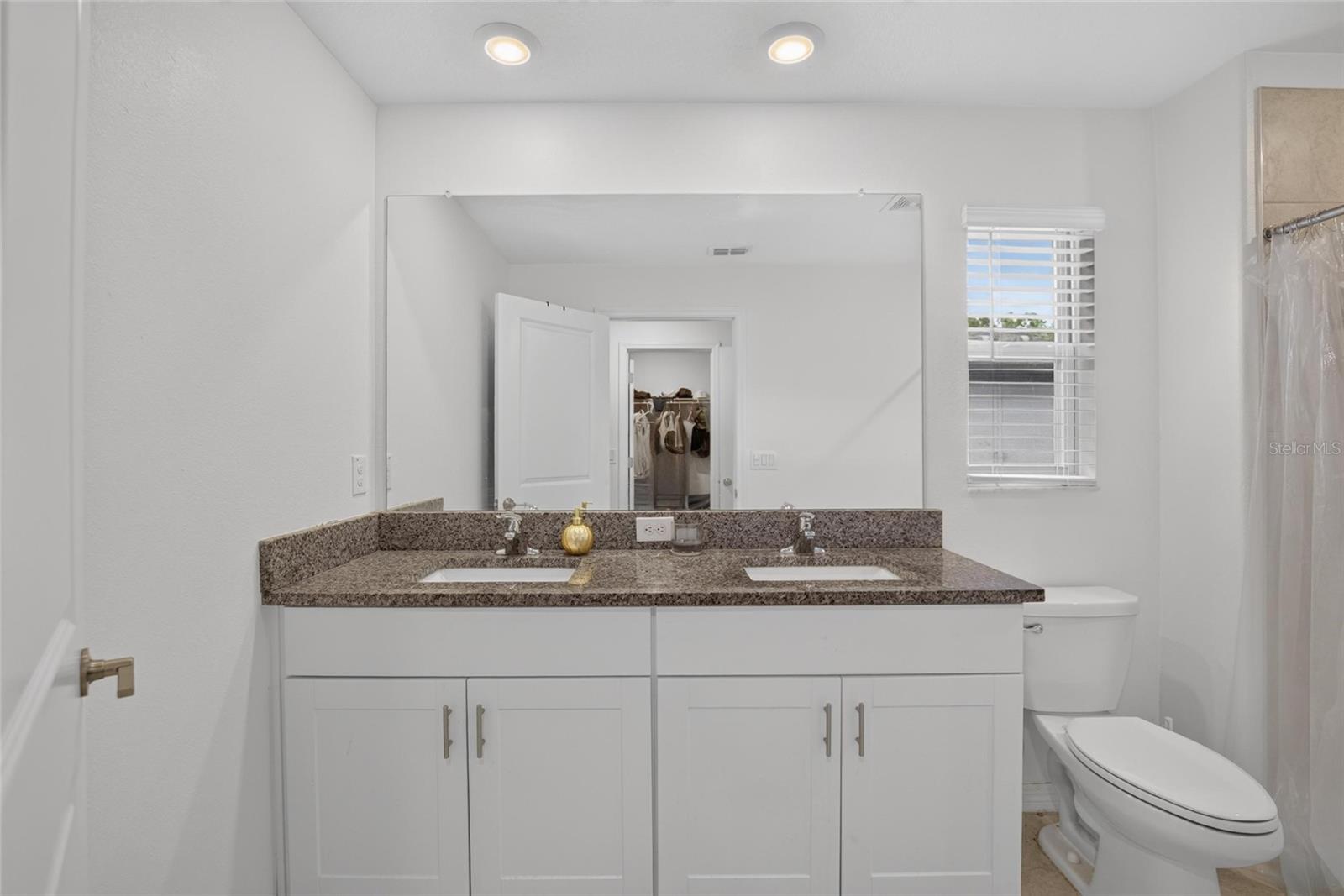 2597 CHARLAN — photo 41