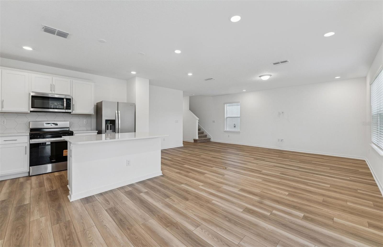 9740 CRESCENT MOON DR — photo 6
