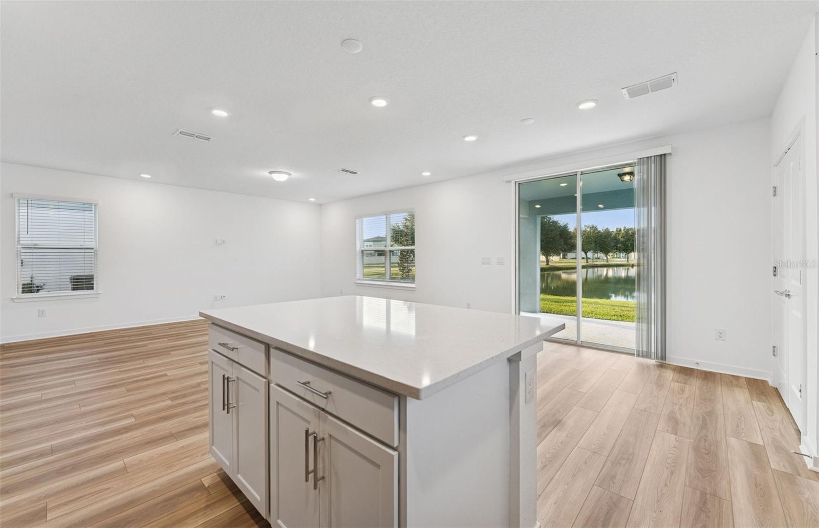 9740 CRESCENT MOON DR — photo 5