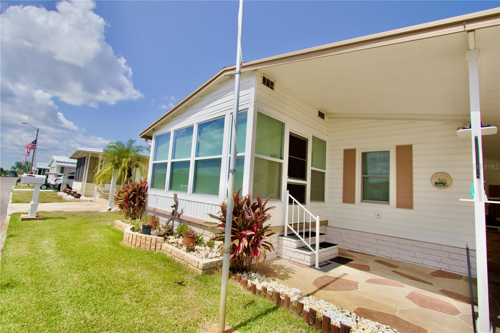 2123 OAHU DR — photo 2