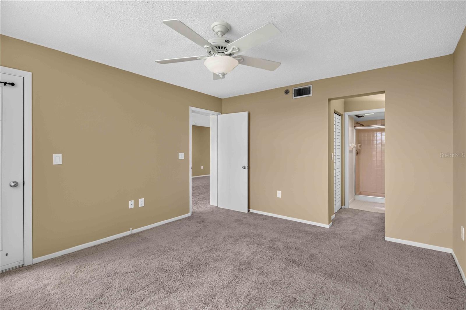 4550 PINEBROOK CIR #605 — photo 21