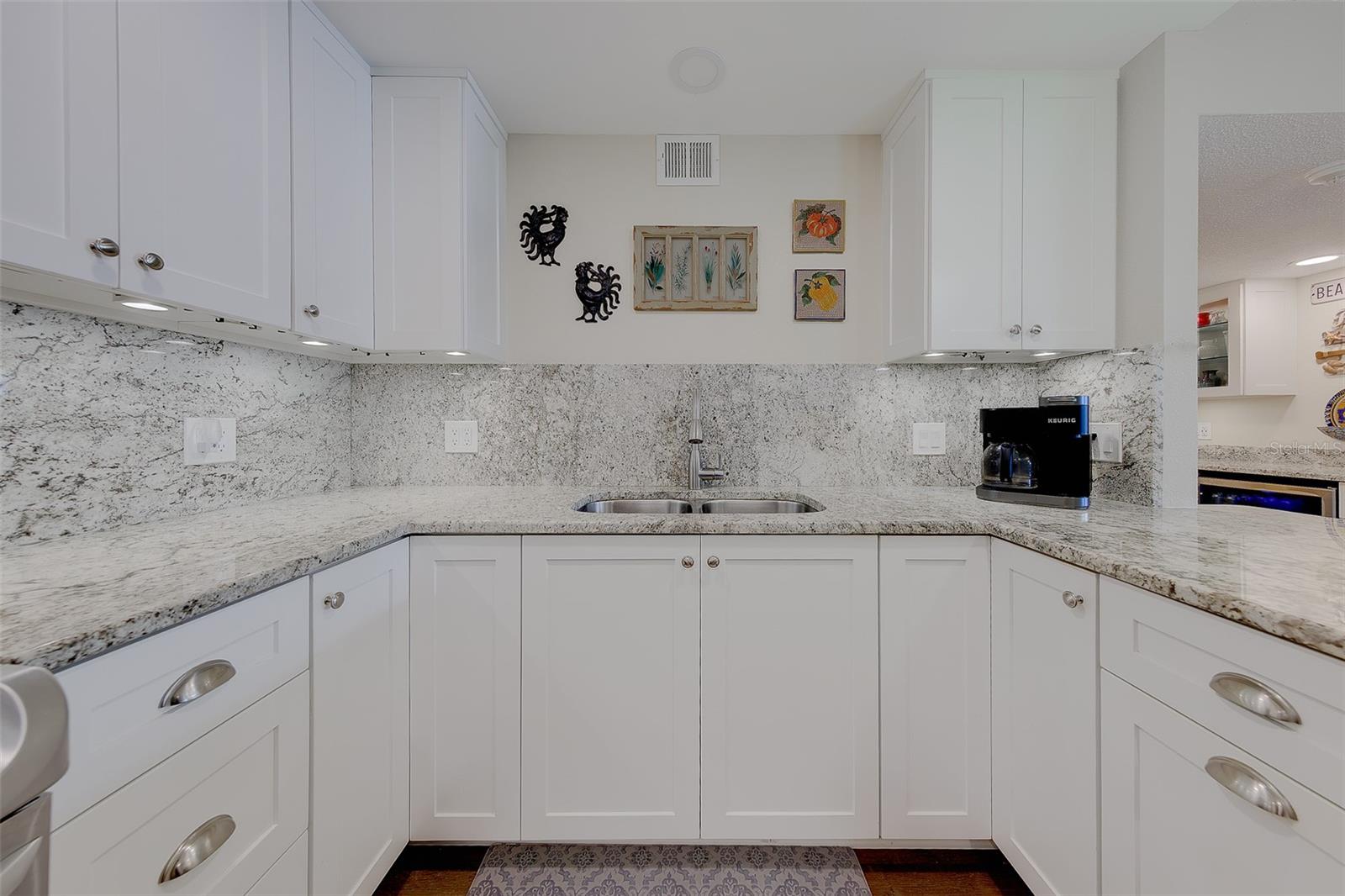 1460 GULF BLVD #305 — photo 3